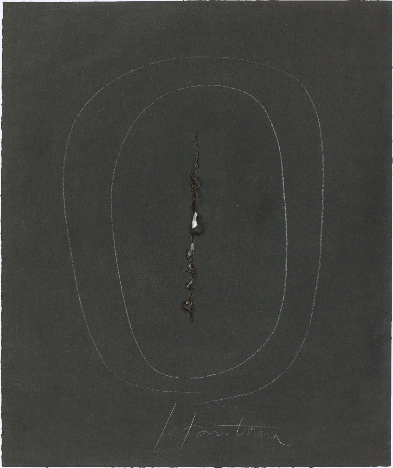 Auf diesem Bild ist das folgende Kunstwerk zu sehen: Lucio Fontana. „Concetto spaziale“. 1966–68.