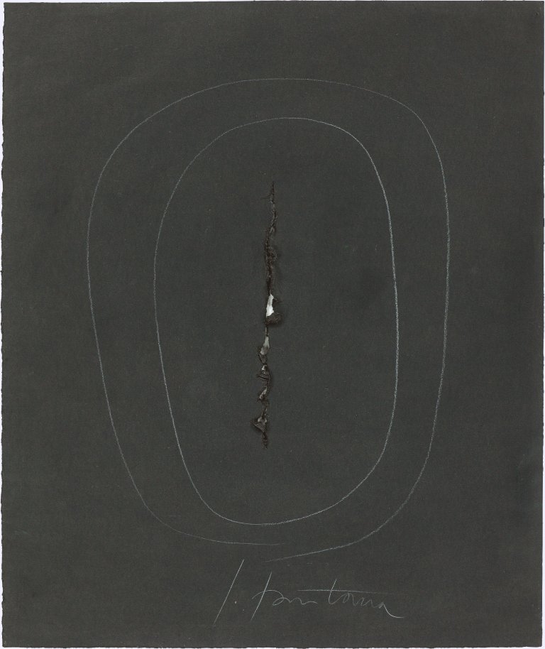 Auf diesem Bild ist das folgende Kunstwerk zu sehen: Lucio Fontana. „Concetto spaziale“. 1966–68.