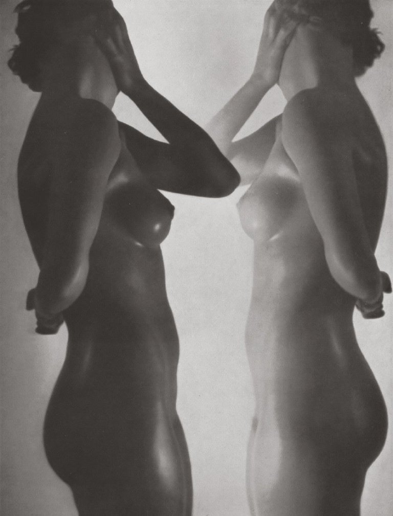 Auf diesem Bild ist das folgende Kunstwerk zu sehen: Heinz Hajek-Halke. Schwarzweißer Akt, Vorstudie. 1930-1936.