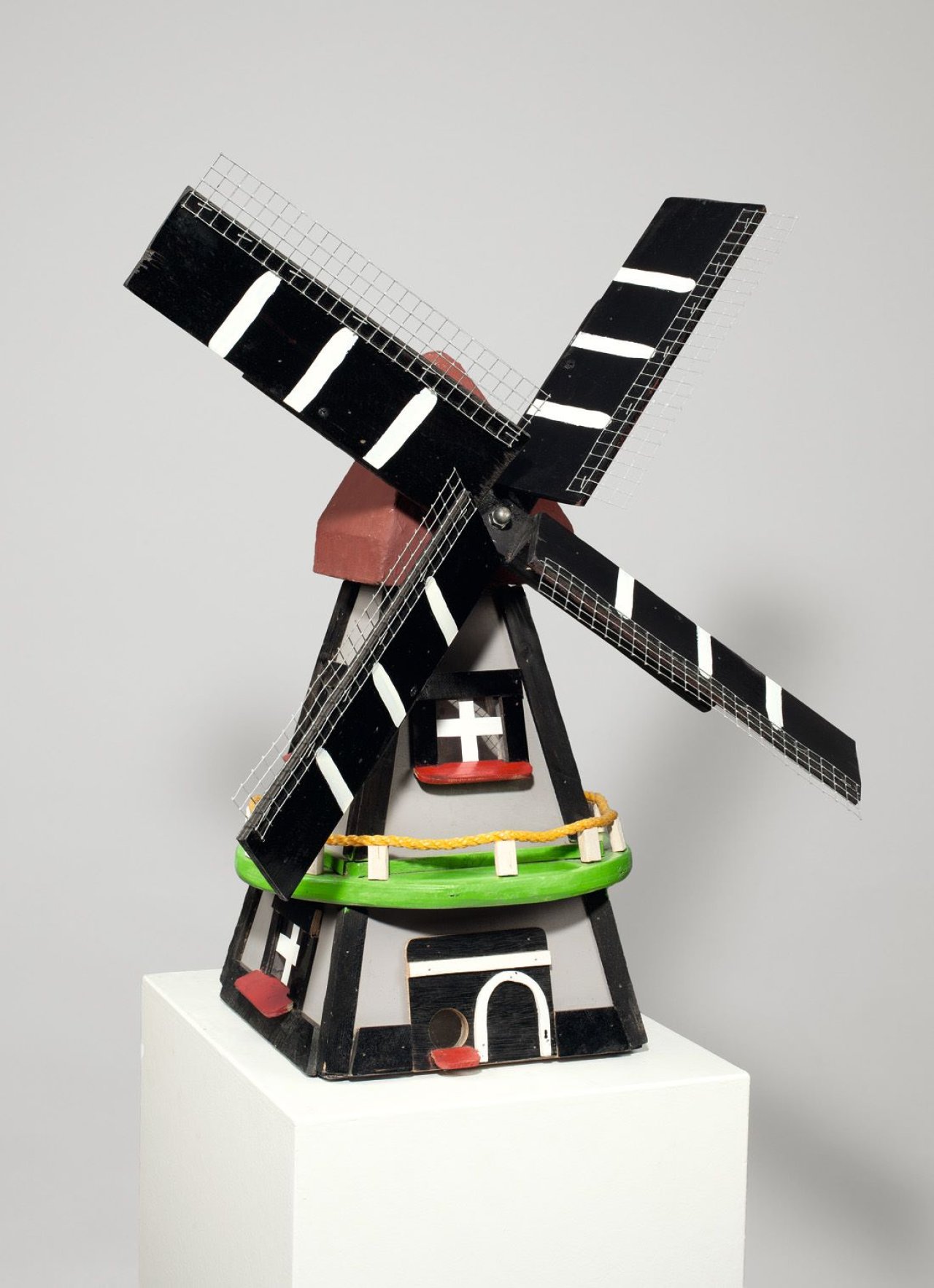 Auf diesem Bild ist das folgende Kunstwerk zu sehen: Andreas Slominski. Ohne Titel (kleine Mühle). 1996.