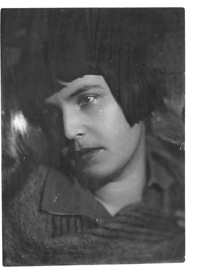 Auf diesem Bild ist das folgende Kunstwerk zu sehen: Ida Nappelbaum. „Olga Grudzowa“. Um 1925–1926.