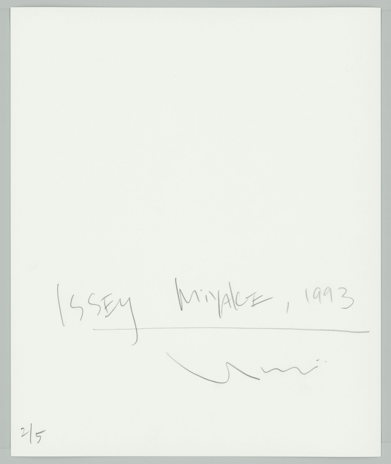 Auf diesem Bild ist das folgende Kunstwerk zu sehen: Yuriko Takagi. „Issey Miyake