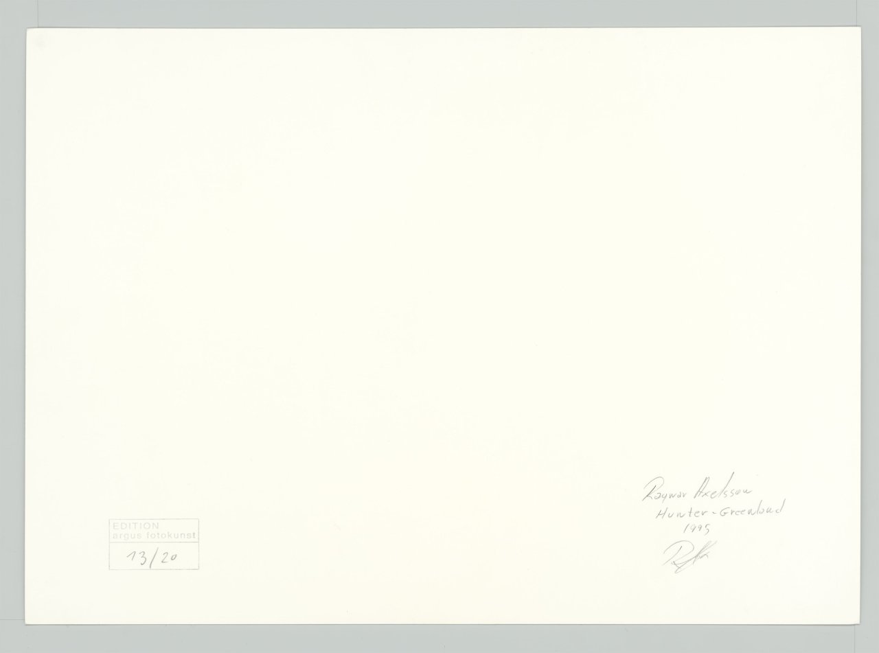 This picture shows the following artwork: Ragnar Axelsson. ”Hunter – Greenland”. 1995.