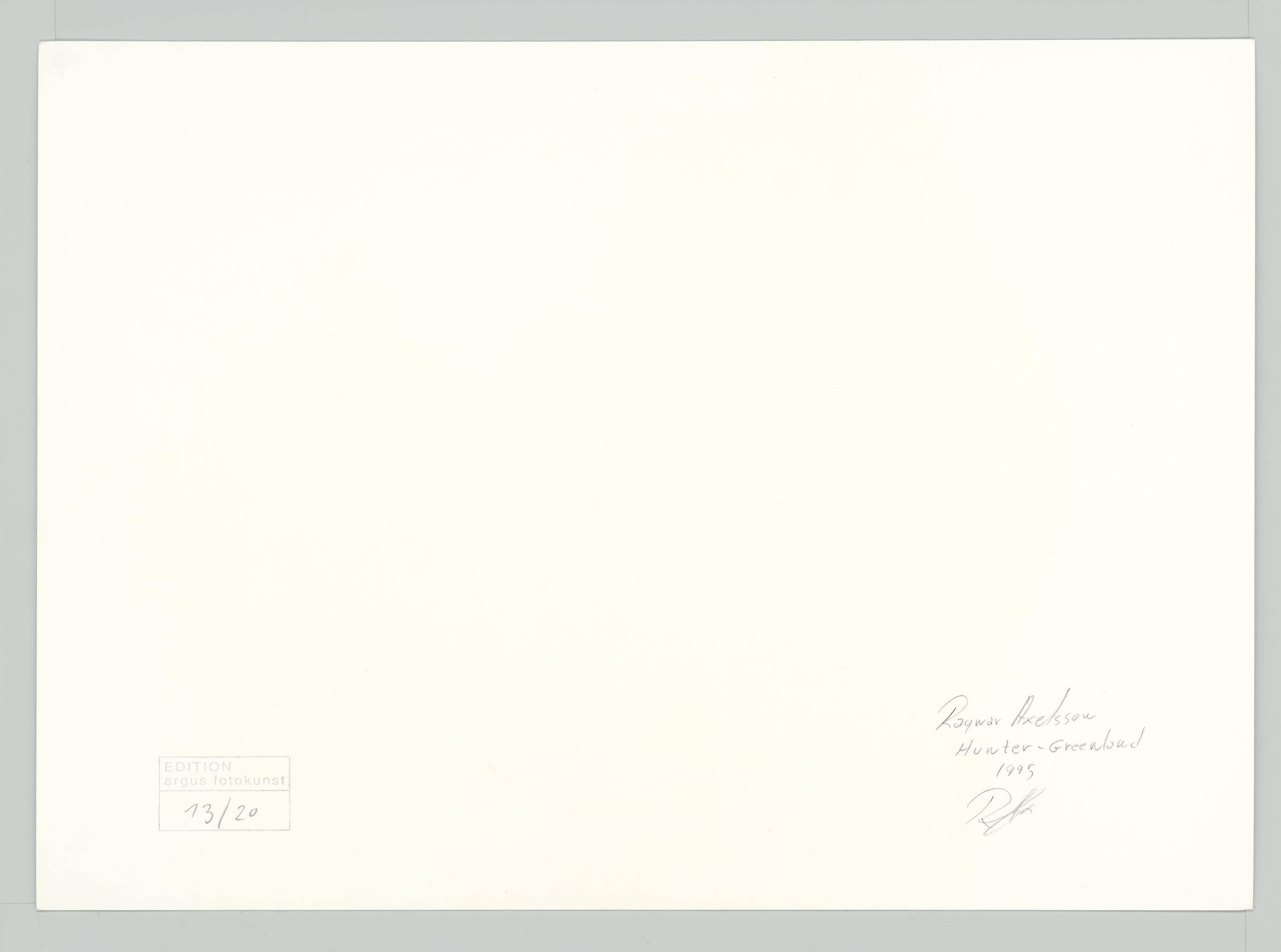 This picture shows the following artwork: Ragnar Axelsson. ”Hunter – Greenland”. 1995.