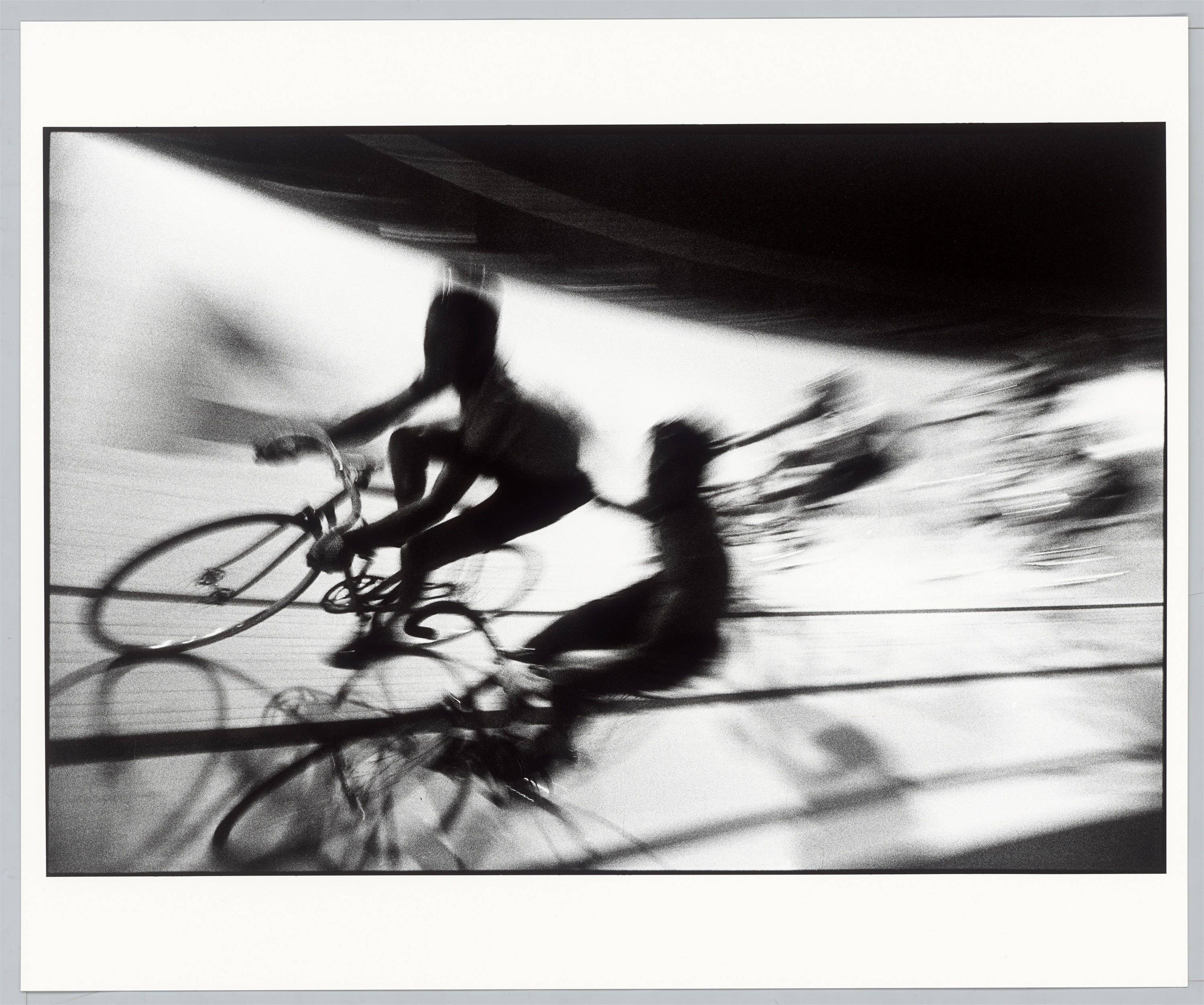 This picture shows the following artwork: Robert Lebeck. ”6 Tage Rennen”. 1964.