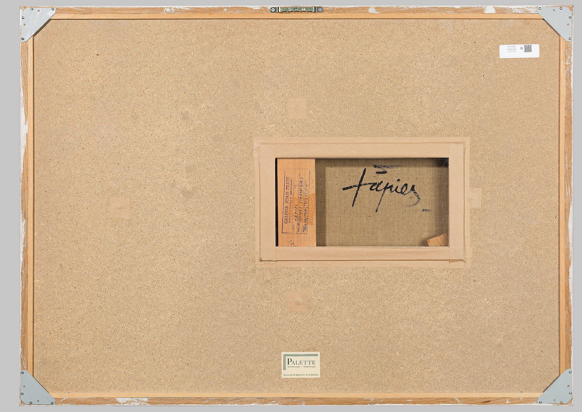 Auf diesem Bild ist das folgende Kunstwerk zu sehen: Antoni Tàpies. „Symmetrical Arrows“. 1969.