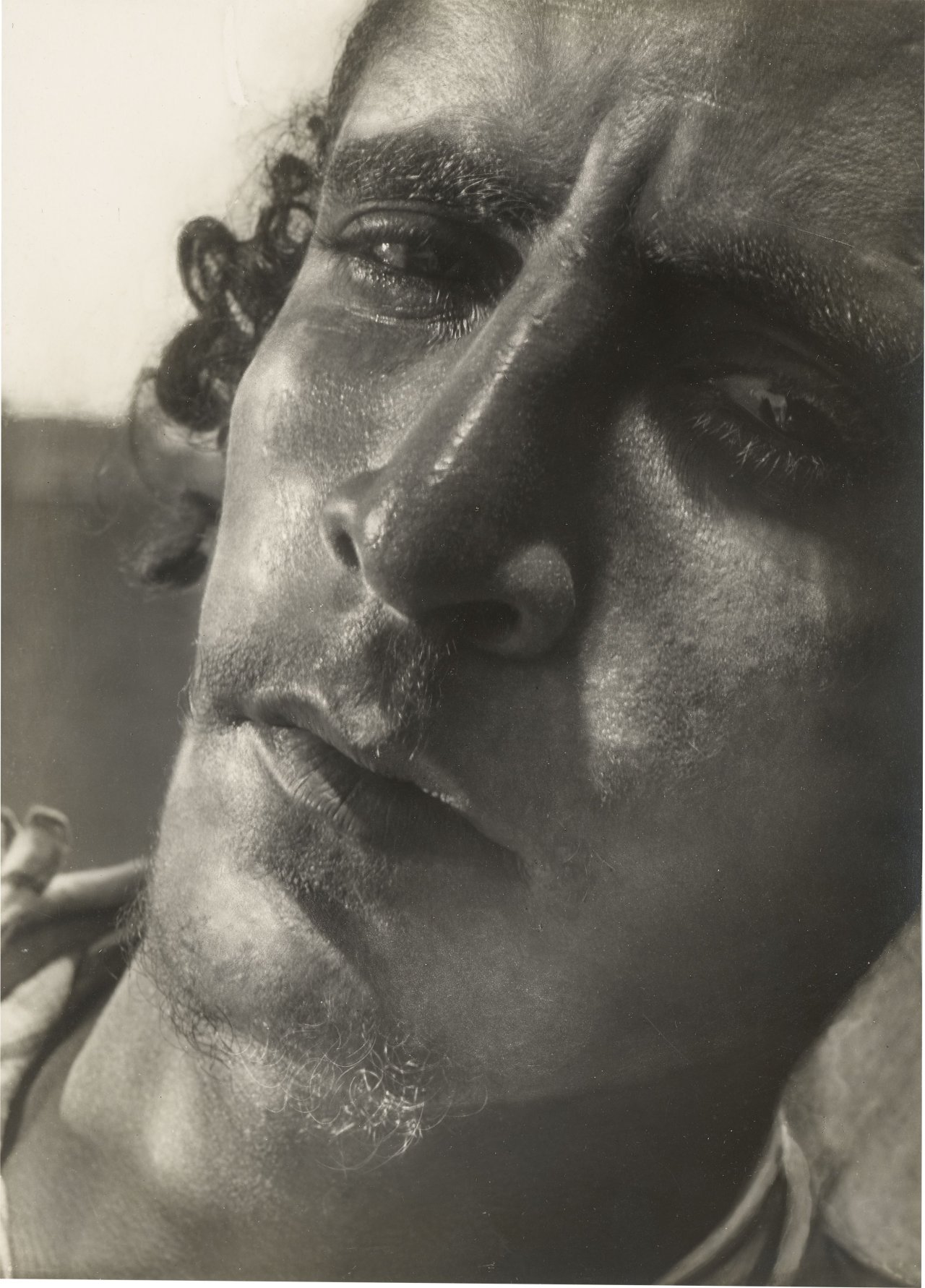 Auf diesem Bild ist das folgende Kunstwerk zu sehen: Helmar Lerski (d.i. Schmuklerski, Israel). Aus „Jüdische Köpfe / Araber und Juden“, 1931–1935.