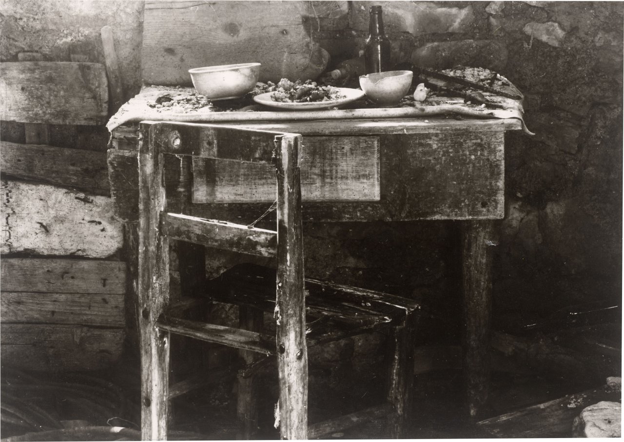 This picture shows the following artwork: Dieter Appelt. ”Haus des Fausto”. 1981.