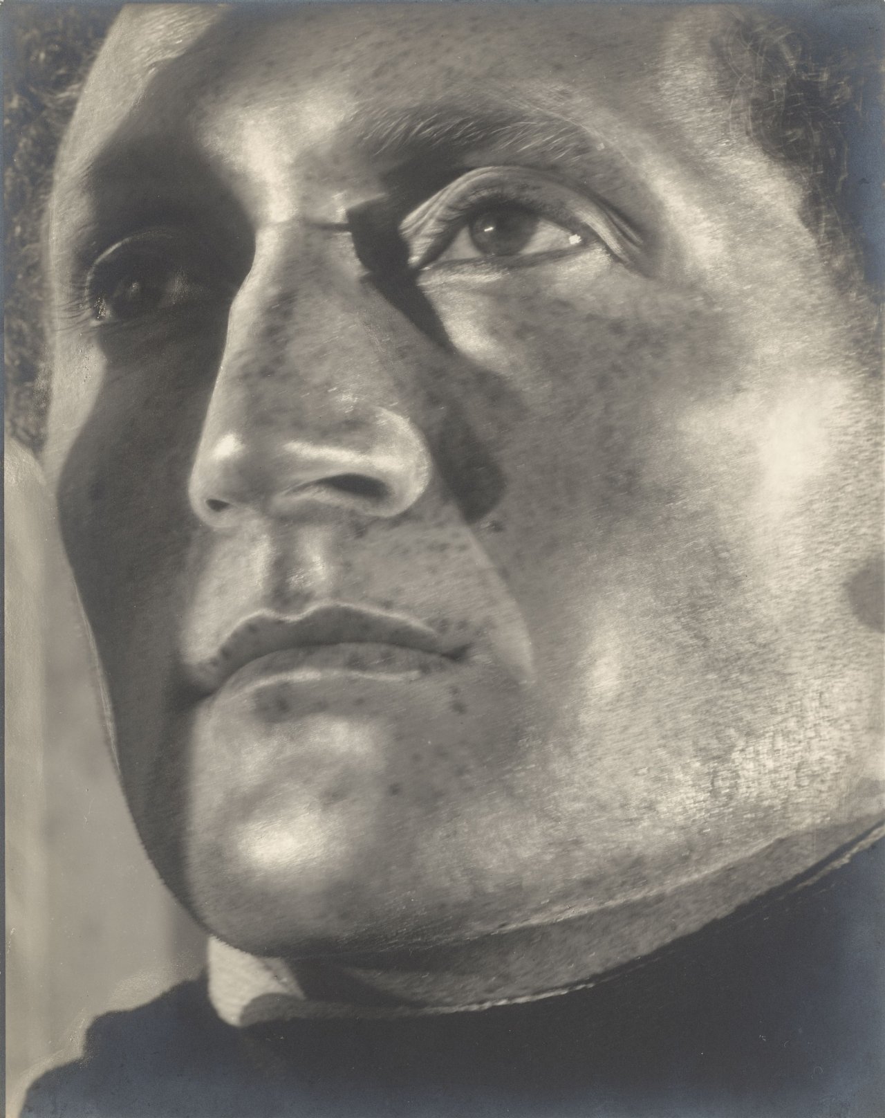 This picture shows the following artwork: Helmar Lerski (i.e. Schmuklerski, Israel). Metamorphosis through Light, Tel-Aviv. 1935–1936.