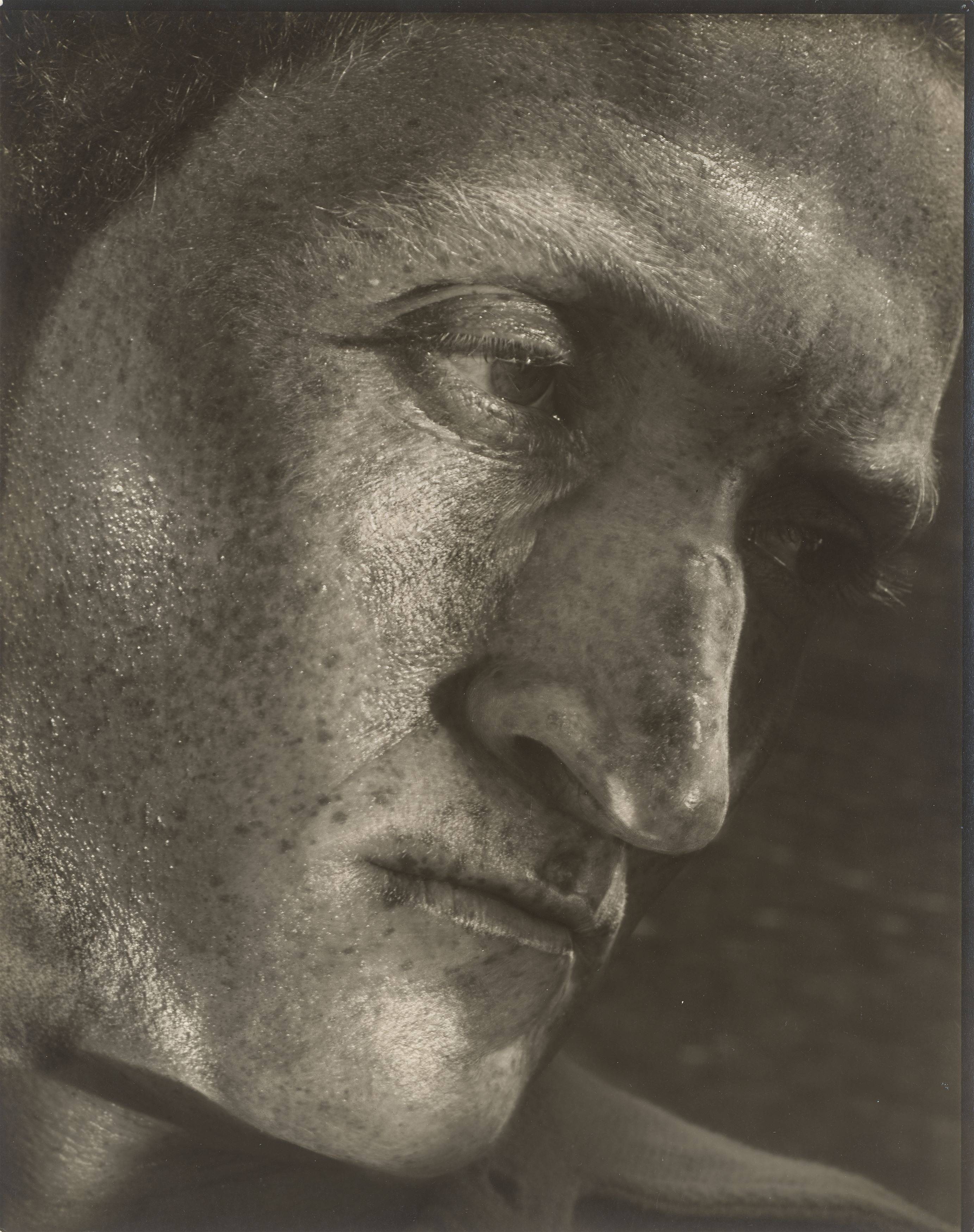 This picture shows the following artwork: Helmar Lerski (i.e. Schmuklerski, Israel). Metamorphosis through Light, Tel-Aviv. 1935–1936.