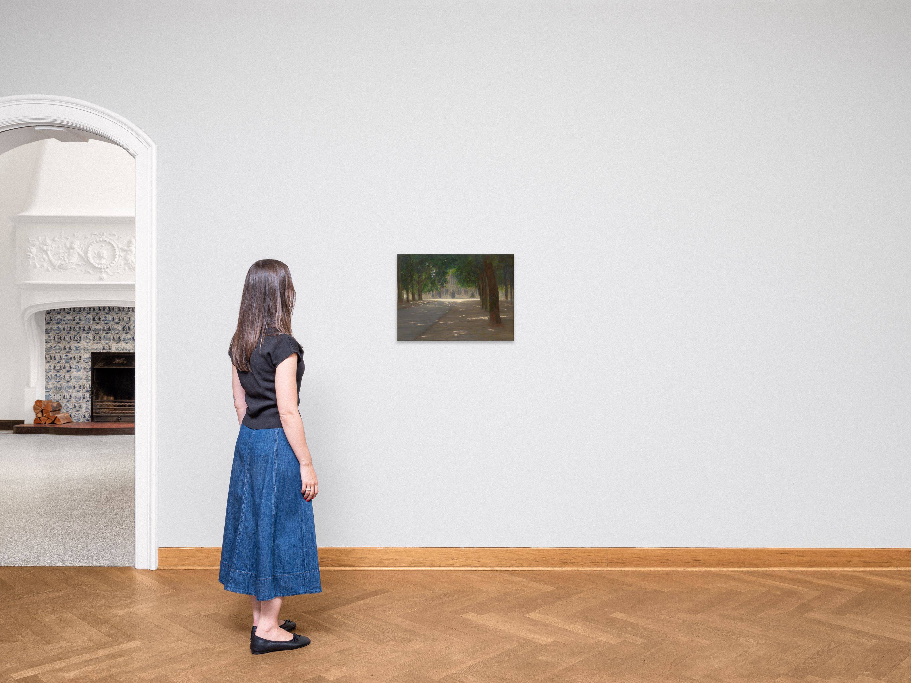 Auf diesem Bild ist das folgende Kunstwerk zu sehen:  Deutsch, um 1880. Verschattete Allee mit gotischer Kirchenfassade.
