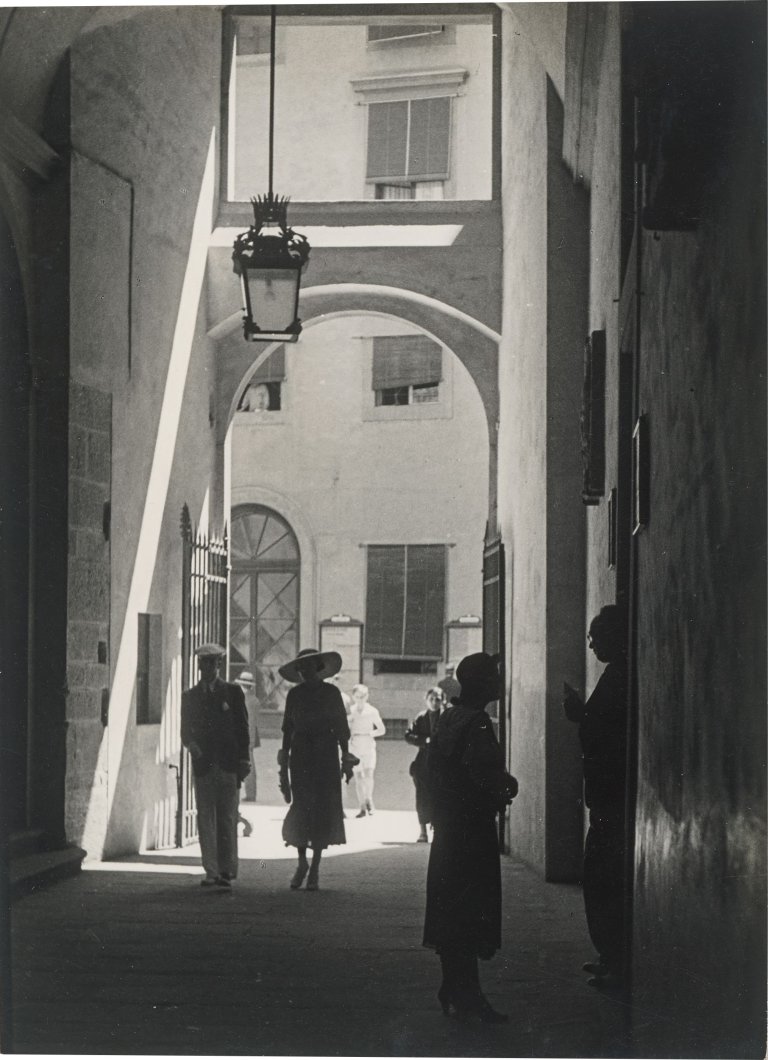 Auf diesem Bild ist das folgende Kunstwerk zu sehen: Dr. Paul Wolff. „In Florenz“. 1934.