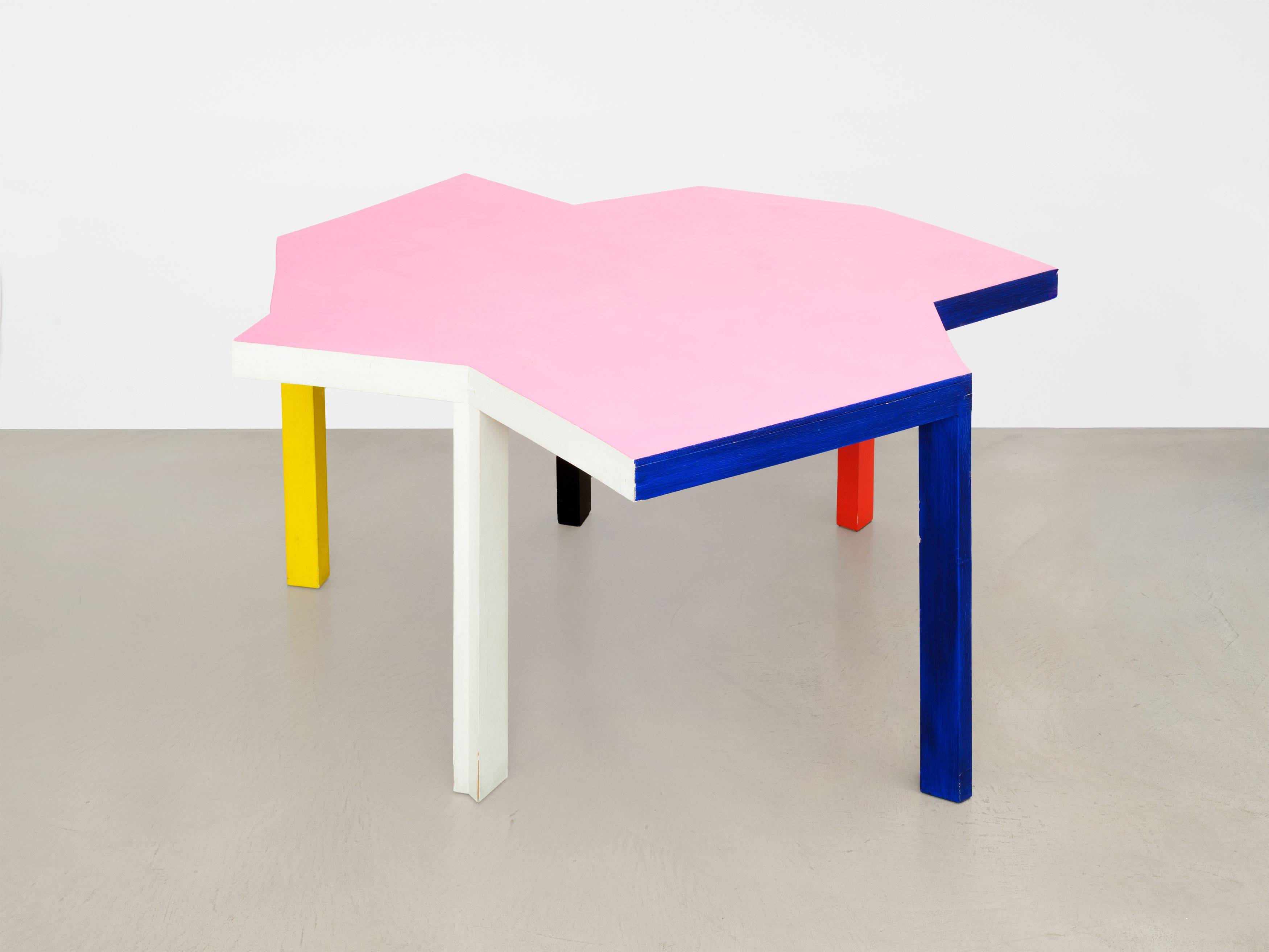This picture shows the following artwork: Imi Knoebel. Table. 1987.