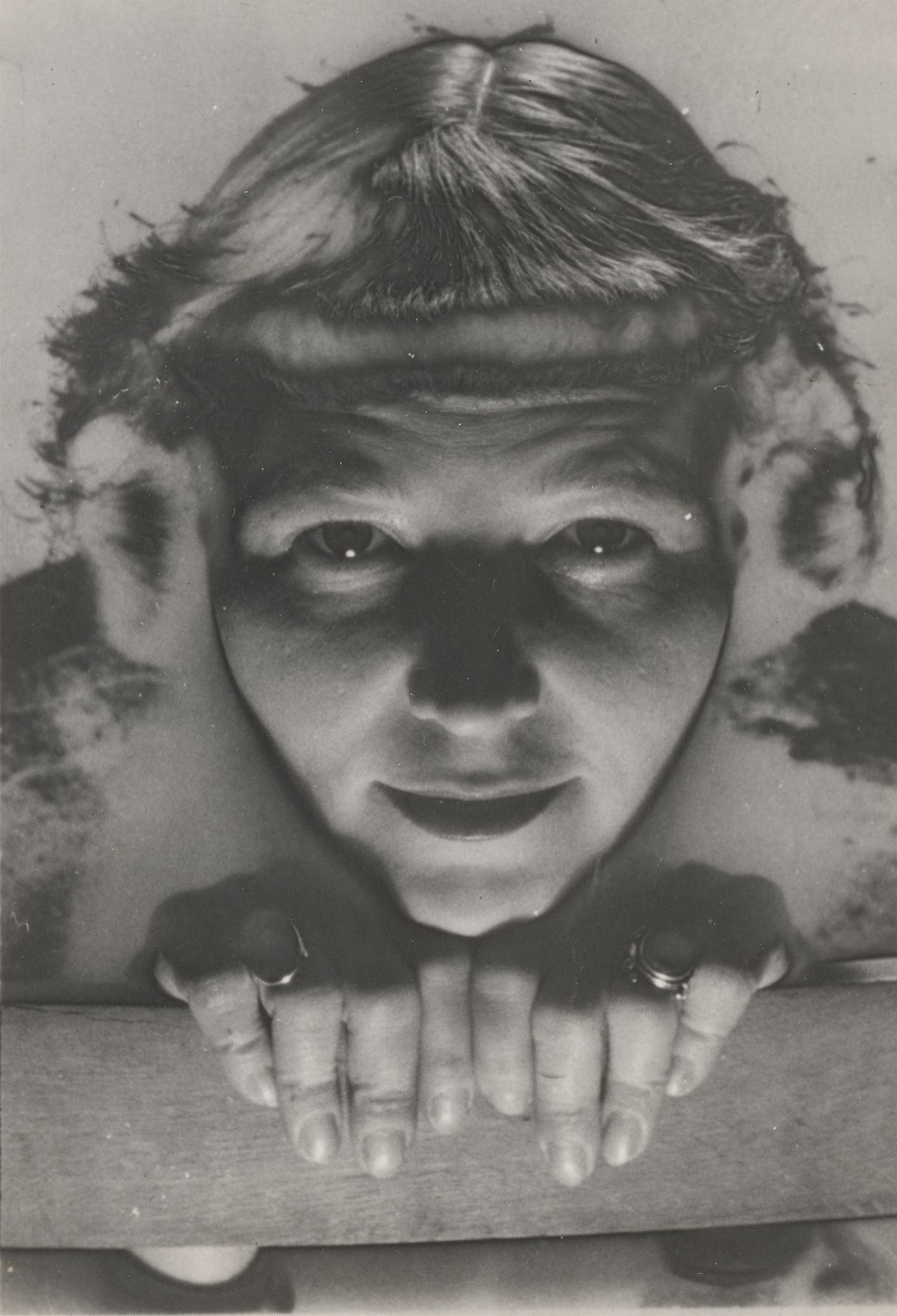 Auf diesem Bild ist das folgende Kunstwerk zu sehen:  Umbo (d.i. Otto Umbehr). Irmgard Umbehr. 1947.