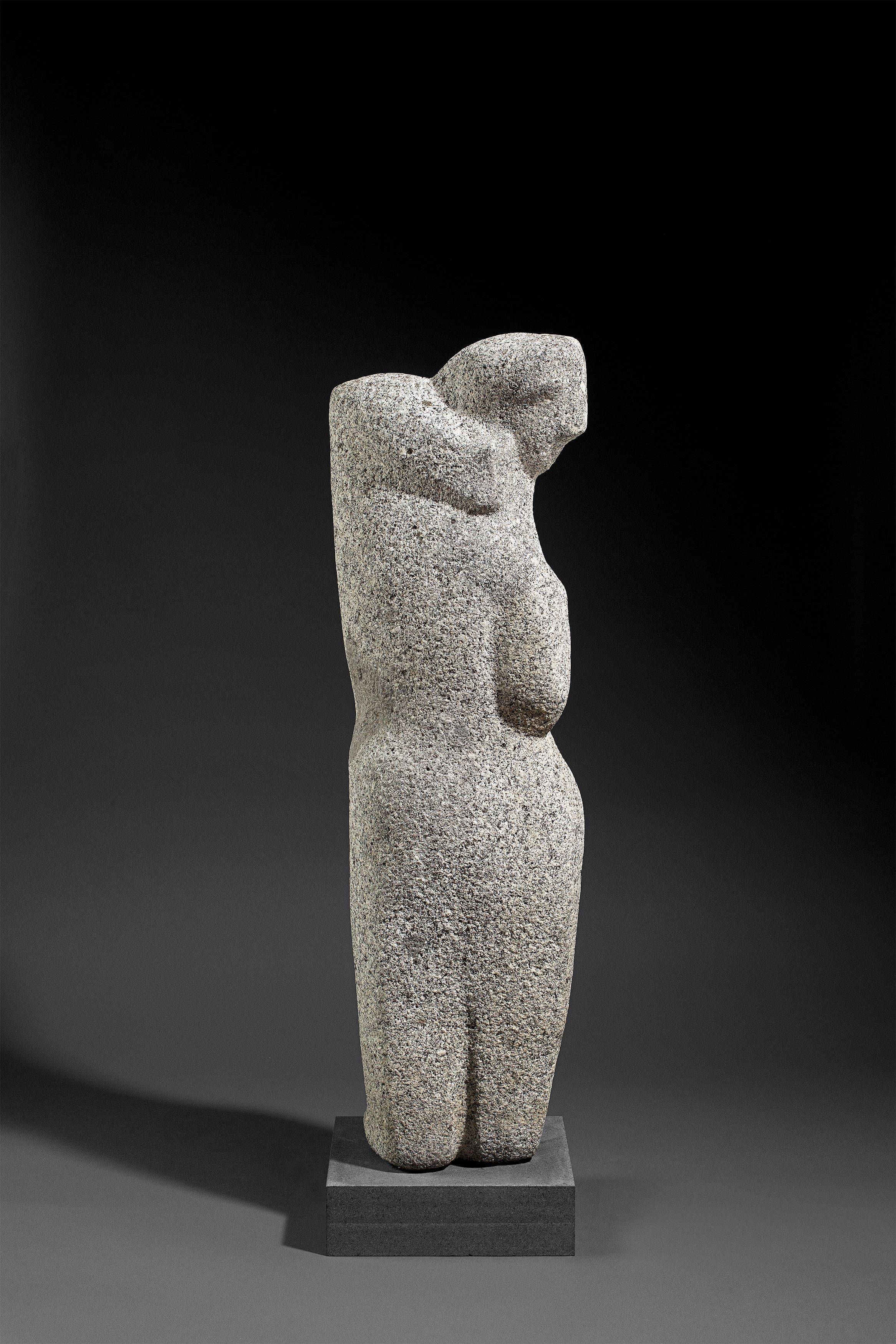 Auf diesem Bild ist das folgende Kunstwerk zu sehen: Louise Stomps. „Rückschauender“. Um 1950.