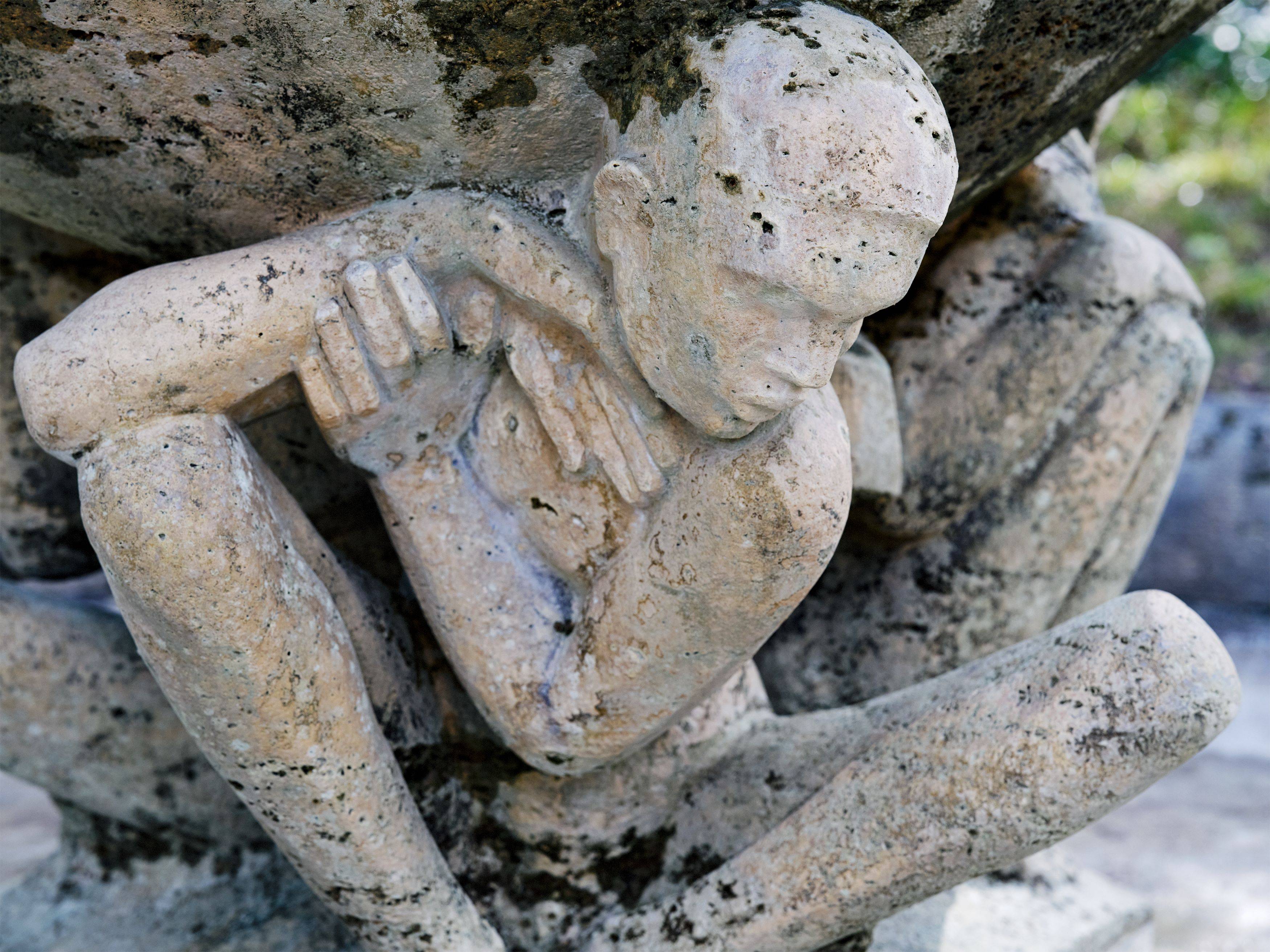 Auf diesem Bild ist das folgende Kunstwerk zu sehen: Georg Kolbe. „Tänzerinnen–Brunnen“. 1922.