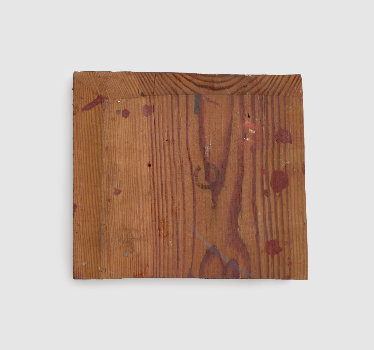 Auf diesem Bild ist das folgende Kunstwerk zu sehen: Hermann Glöckner. Informelle goldene Struktur auf rotbraunem Grund.