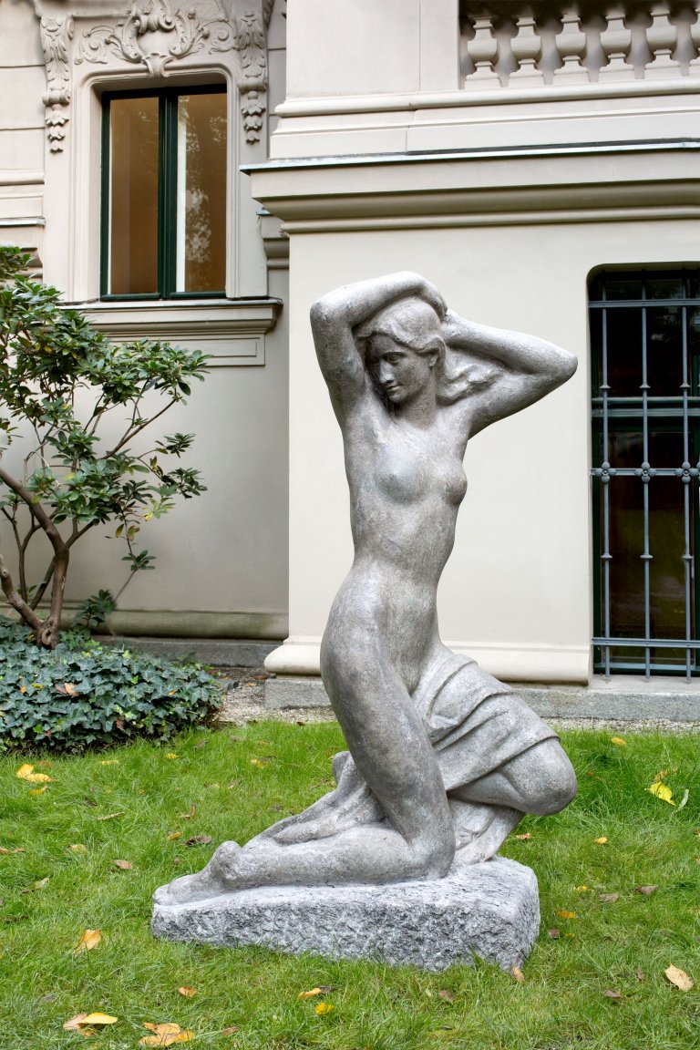 Auf diesem Bild ist das folgende Kunstwerk zu sehen: Fritz Klimsch. „Anadyomene“. 1920.