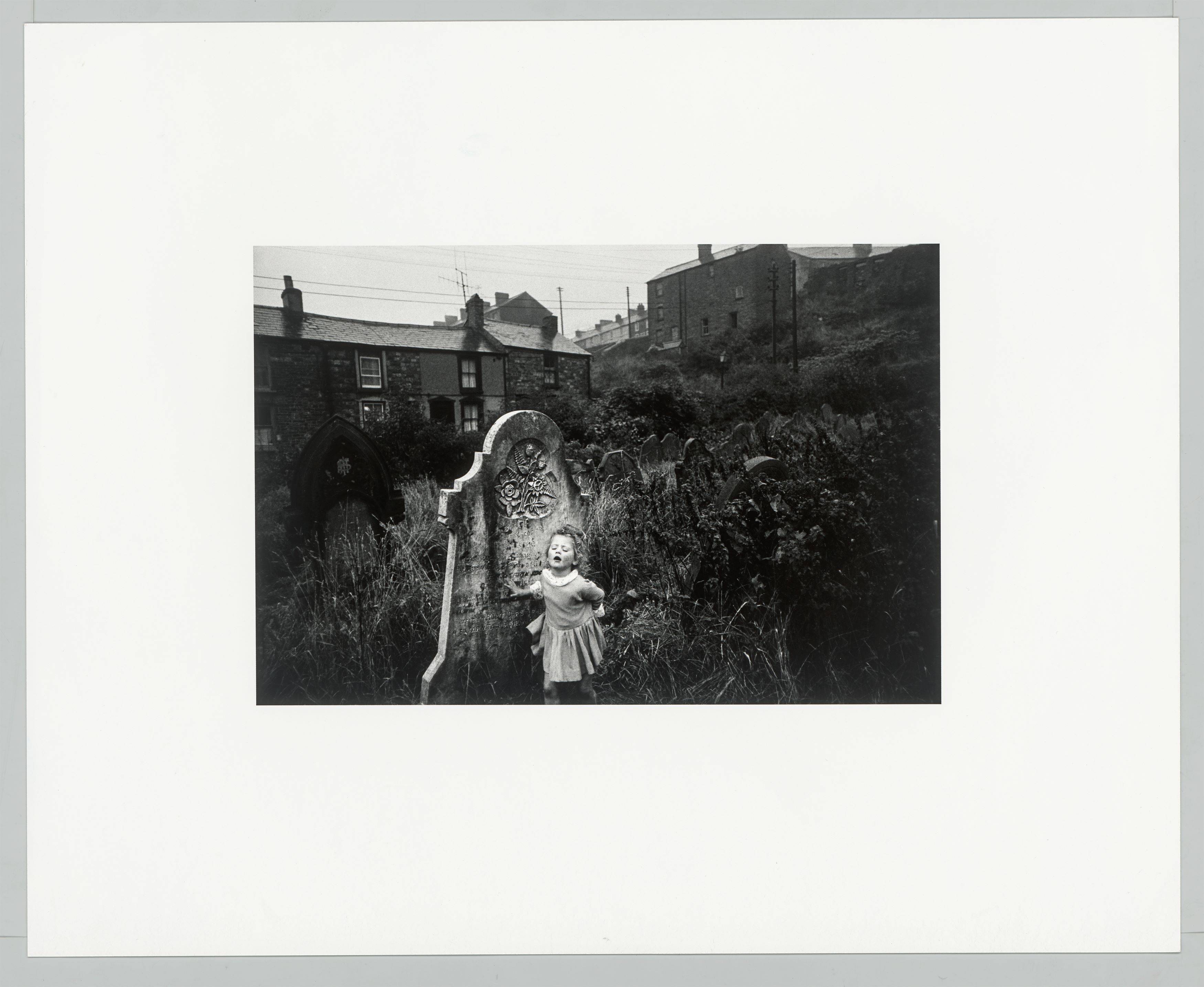 Auf diesem Bild ist das folgende Kunstwerk zu sehen: Bruce Davidson. Aus der Serie „Wales“. 1965.