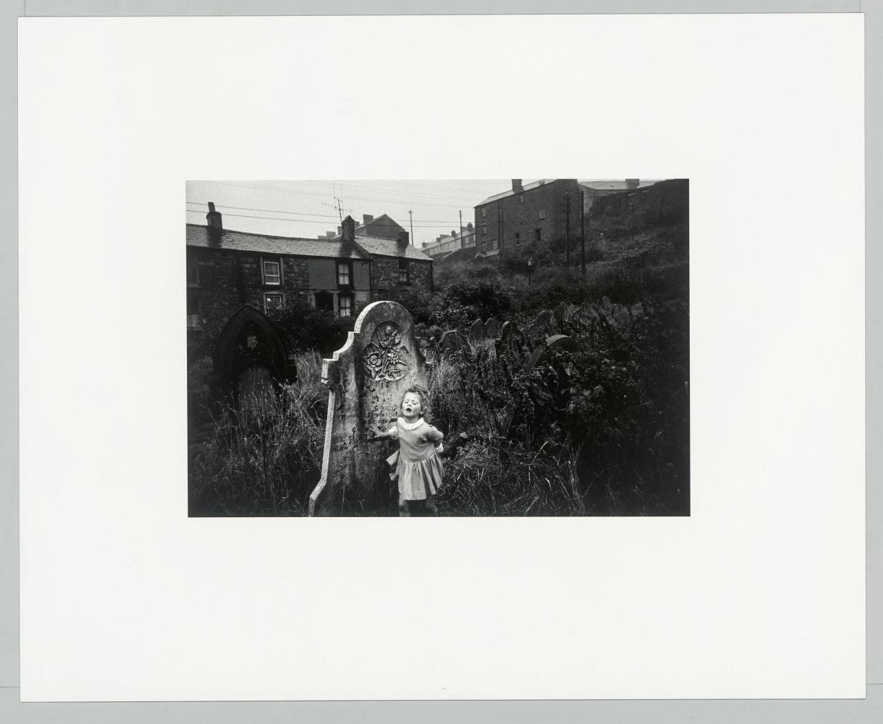 Auf diesem Bild ist das folgende Kunstwerk zu sehen: Bruce Davidson. Aus der Serie „Wales“. 1965.