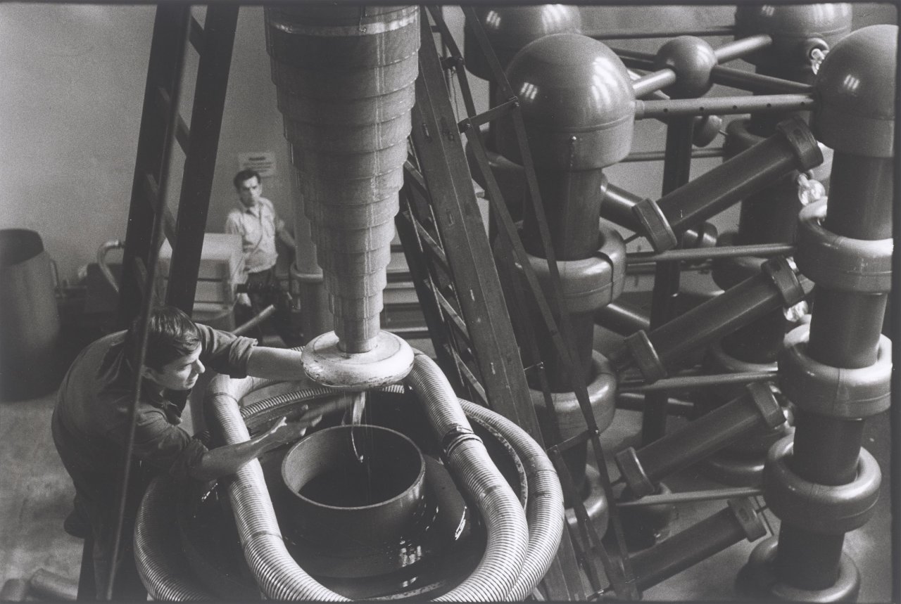 This picture shows the following artwork: Uwe Steinberg. VEB Hochspannungsprüffeld, Berlin (High-voltage test field, Berlin). 1968.