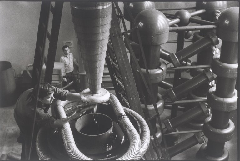 This picture shows the following artwork: Uwe Steinberg. VEB Hochspannungsprüffeld, Berlin (High-voltage test field, Berlin). 1968.