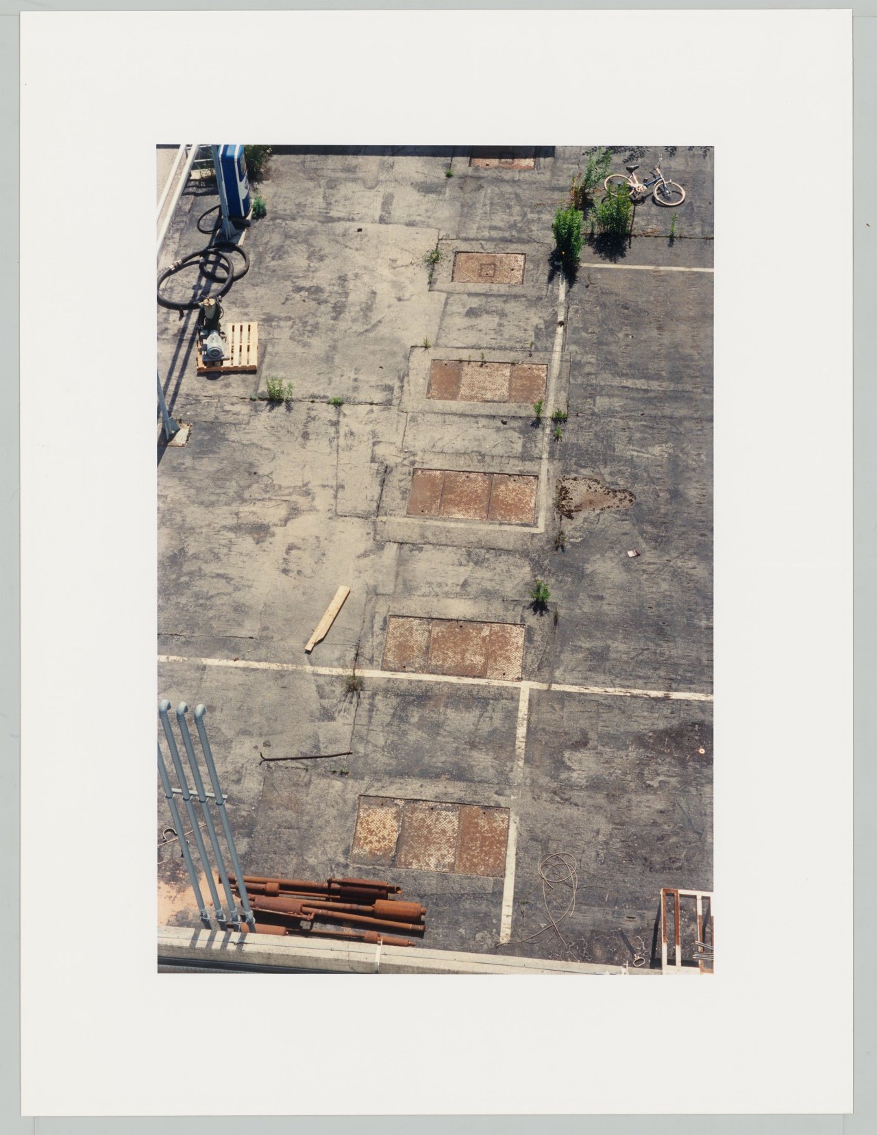 This picture shows the following artwork: Joachim Brohm. From the series ”Areal”, 1992–2002. 1993.