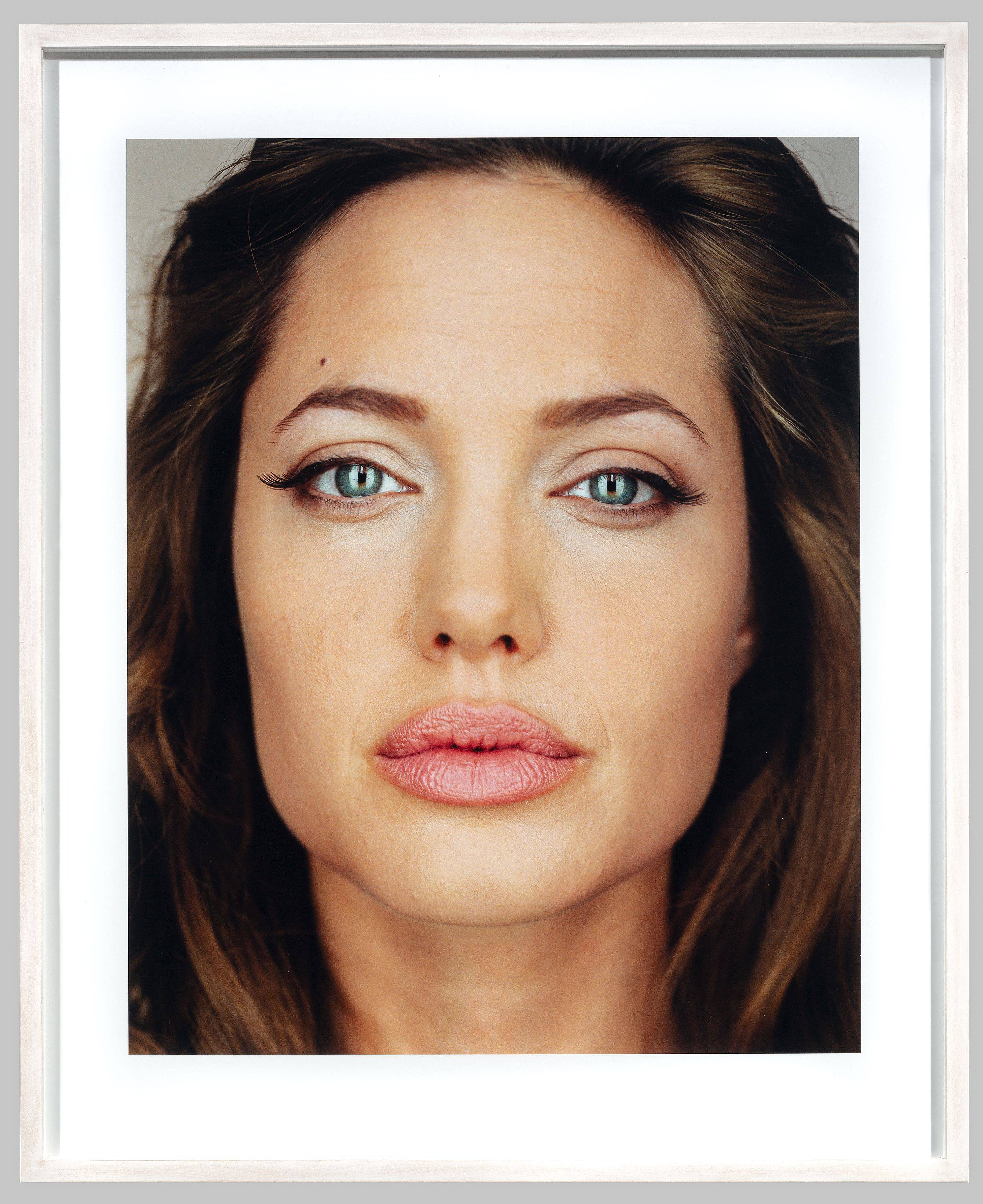 This picture shows the following artwork: Martin Schoeller. Angelina Jolie. 2004.