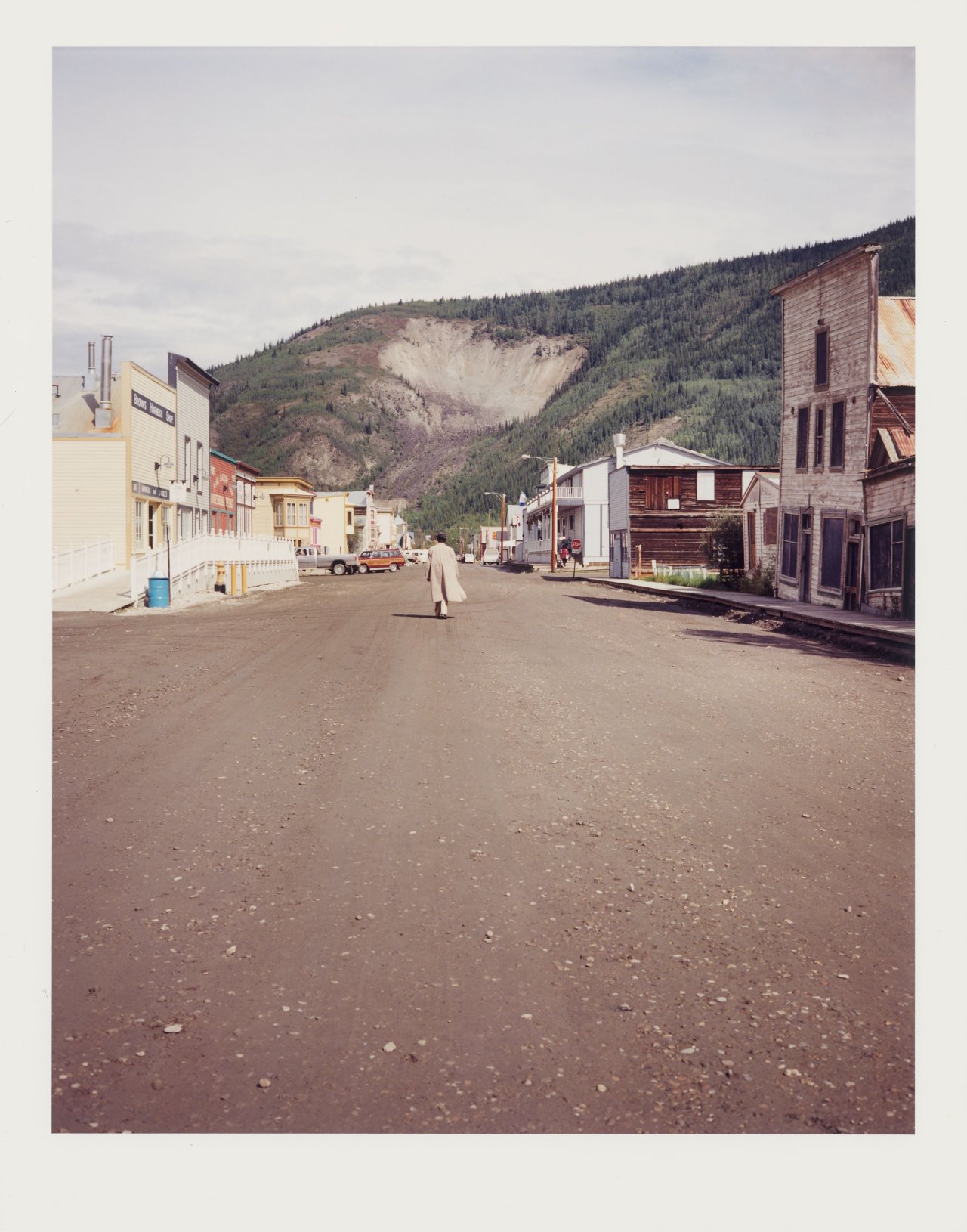 This picture shows the following artwork: Albrecht Fuchs. M.K. 9 Fotografien. Martin Kippenberger in Dawson City, August 1995.