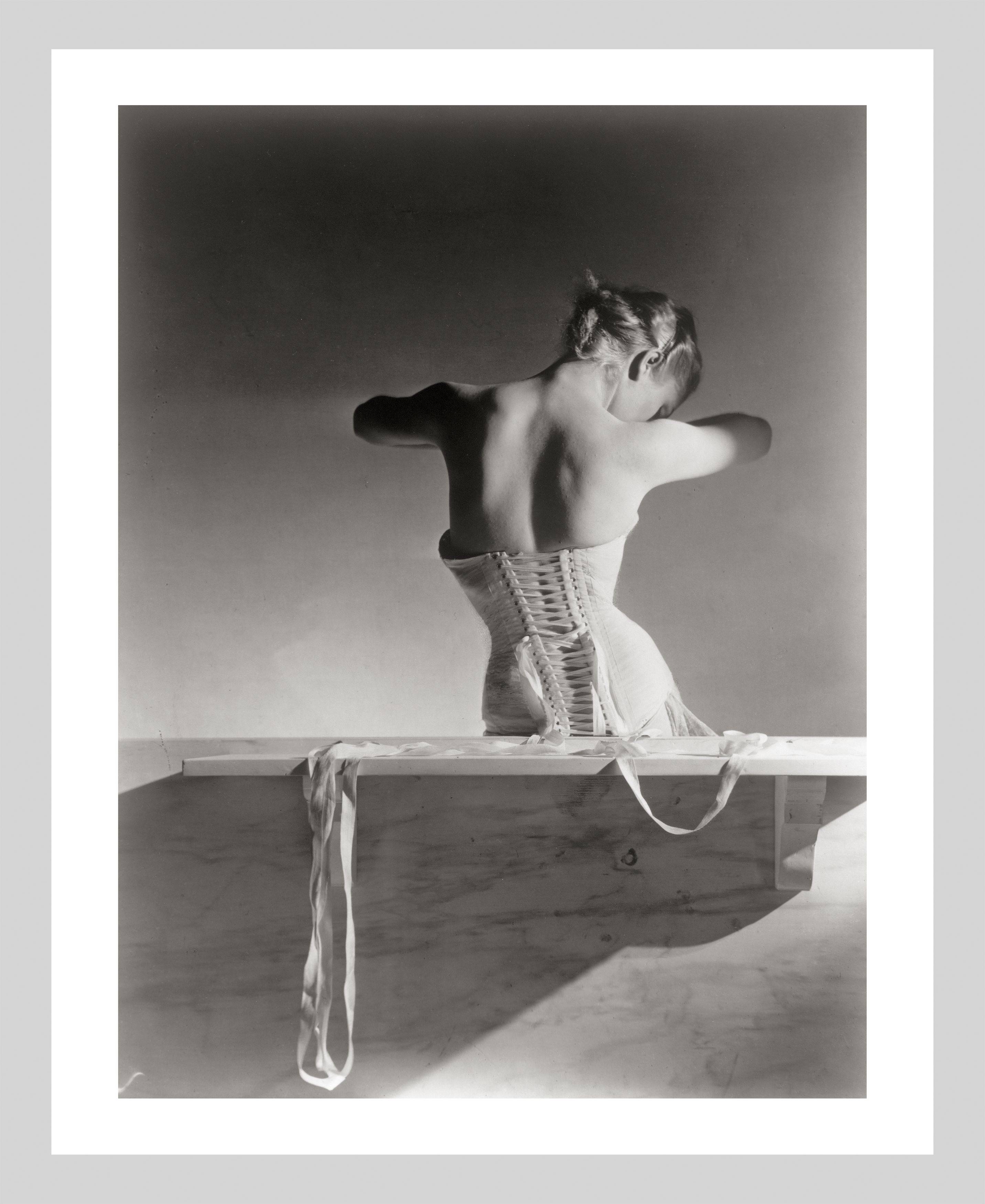 This picture shows the following artwork: Horst P. Horst (i.e. Horst Paul Albert Bohrmann). Mainbocher Corset, Paris. 1939.