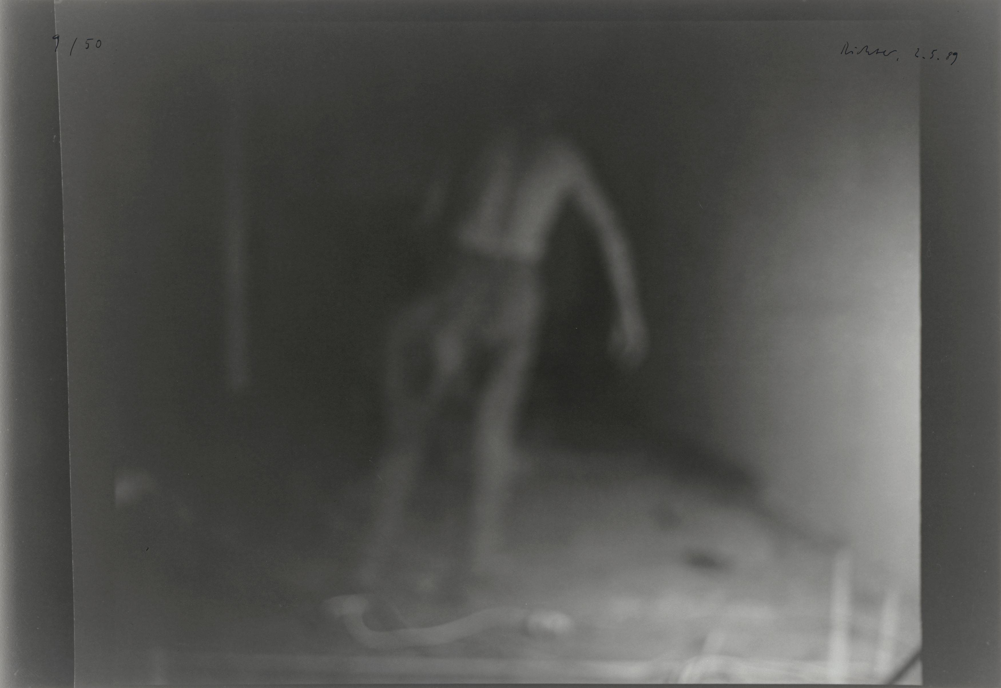 Auf diesem Bild ist das folgende Kunstwerk zu sehen: Gerhard Richter. „Sechs Fotos 2.5.89-7.5.89“. 1991.
