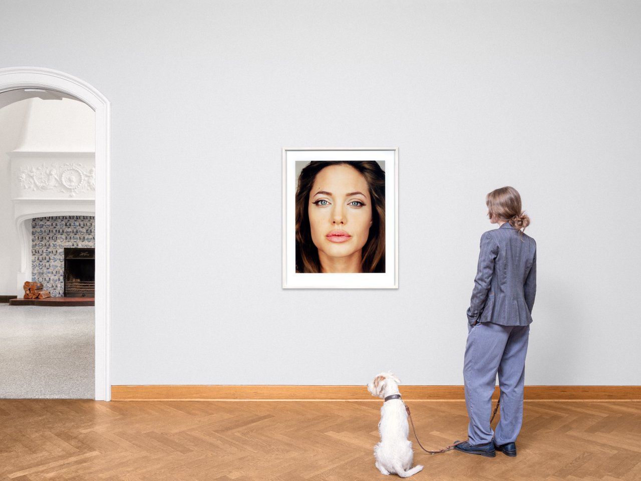 This picture shows the following artwork: Martin Schoeller. Angelina Jolie. 2004.