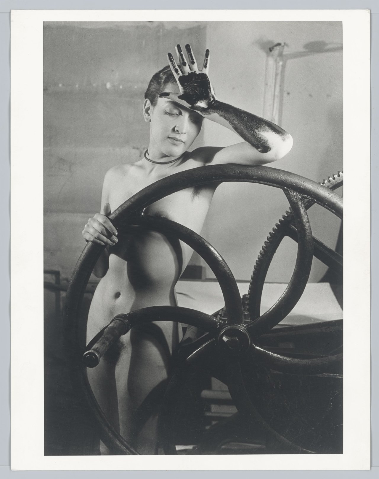 This picture shows the following artwork:  Man Ray. Érotique voilée. 1933.