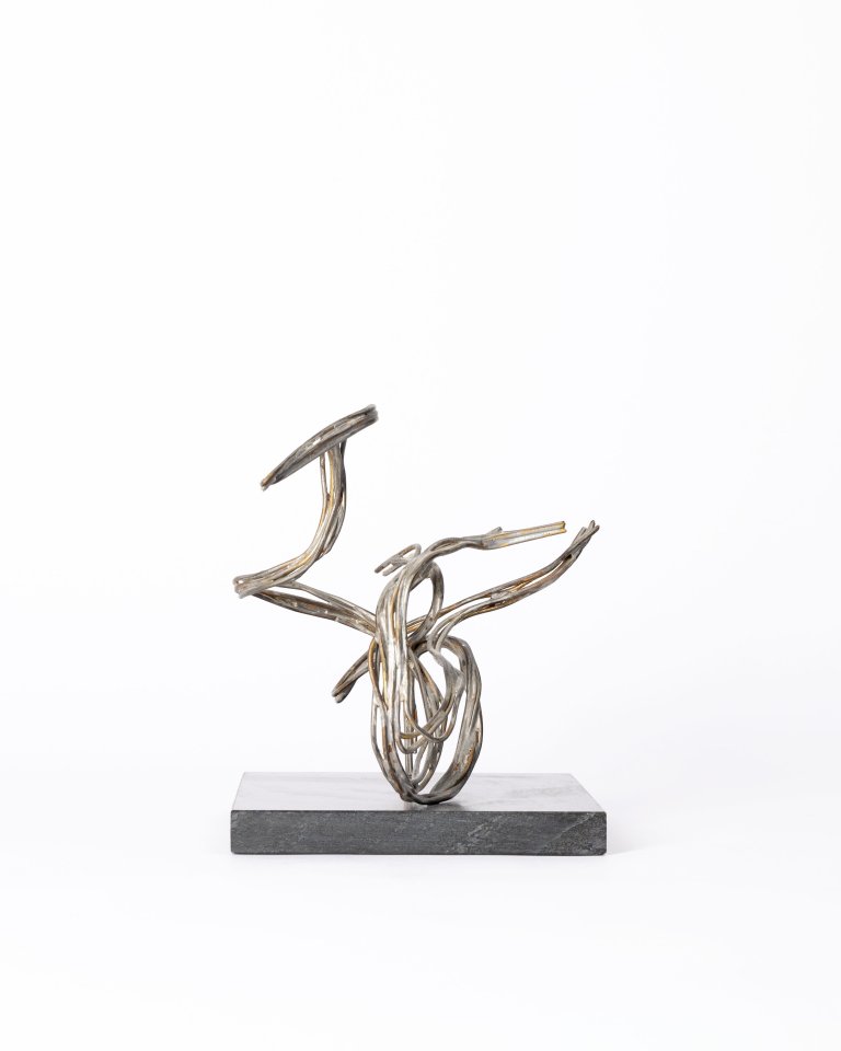 Auf diesem Bild ist das folgende Kunstwerk zu sehen: „Idee II“. 1992.