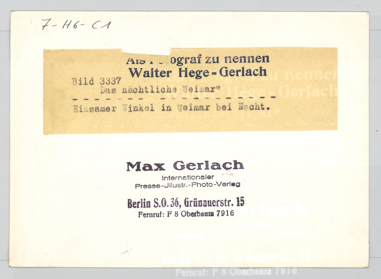 Auf diesem Bild ist das folgende Kunstwerk zu sehen: Walter Hege. Das nächtliche Weimar. 1931/33.