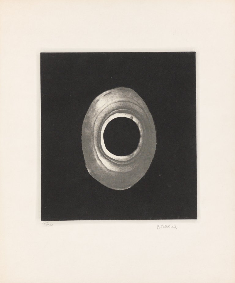 This picture shows the following artwork: Lee Bontecou. From: ”Ten from Leo Castelli”. 1967.