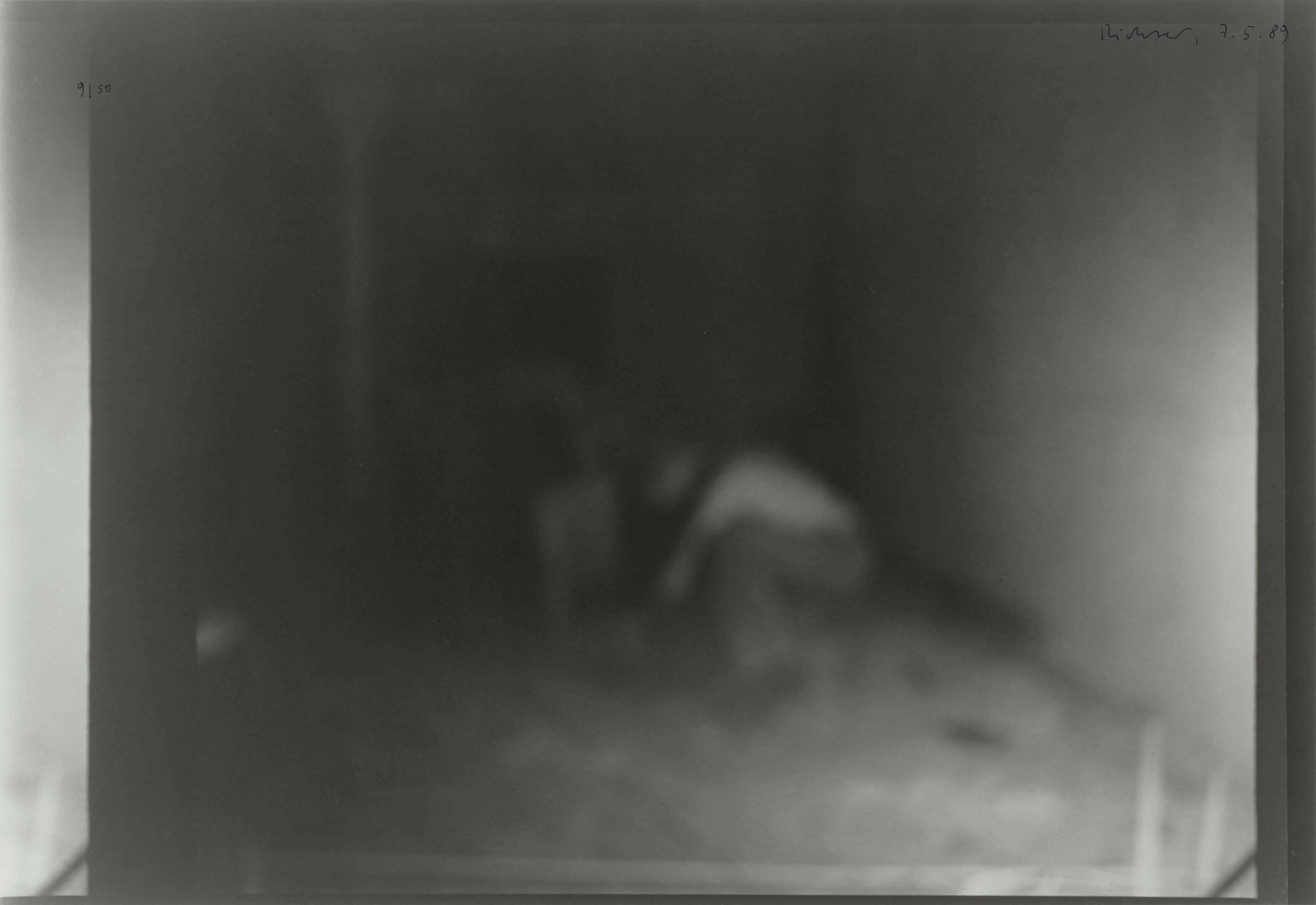 Auf diesem Bild ist das folgende Kunstwerk zu sehen: Gerhard Richter. „Sechs Fotos 2.5.89-7.5.89“. 1991.