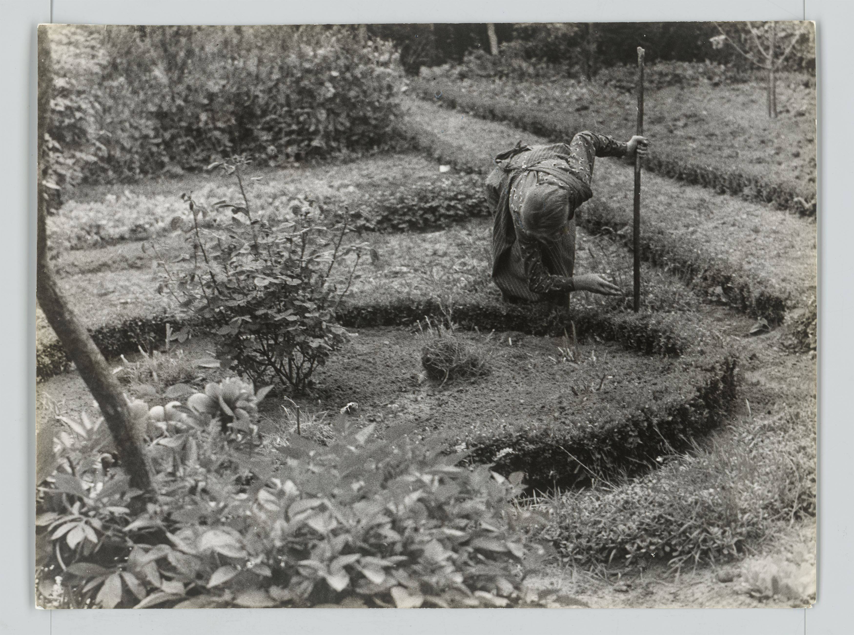 Auf diesem Bild ist das folgende Kunstwerk zu sehen: Raoul Hausmann. „The Gardener“. 1950.