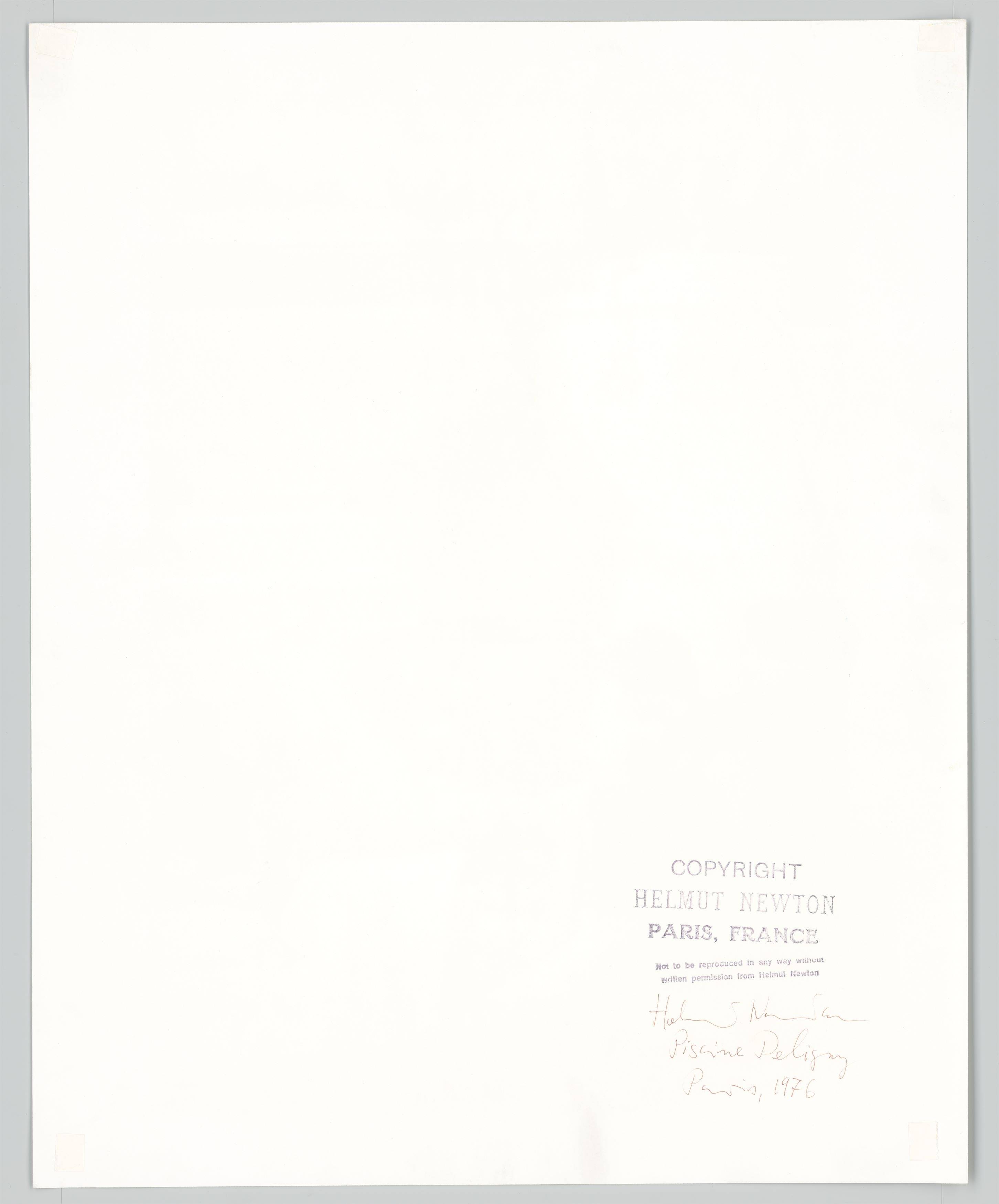 This picture shows the following artwork: Helmut Newton. ”Piscine Deligny, Paris