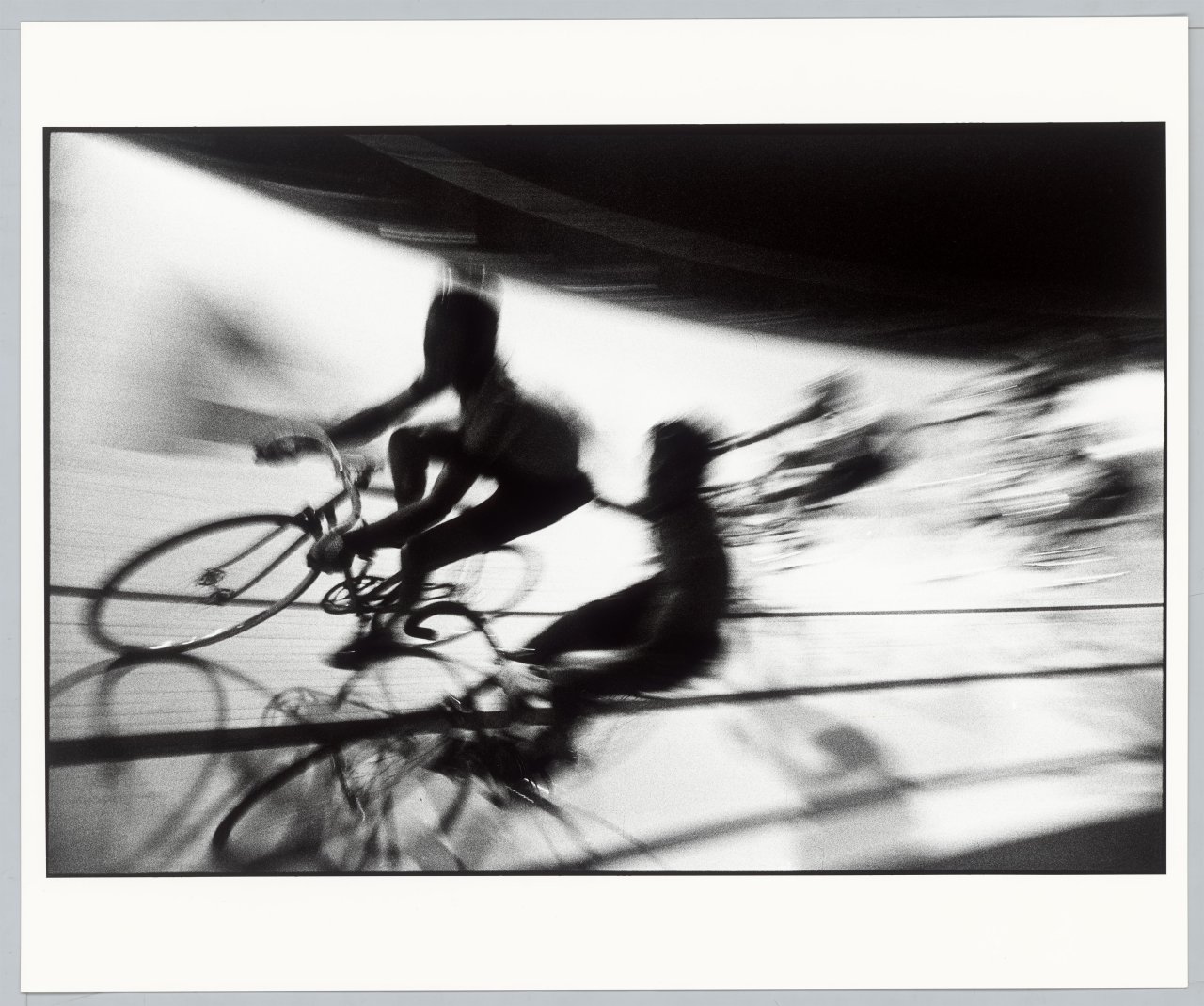 This picture shows the following artwork: Robert Lebeck. ”6 Tage Rennen”. 1964.