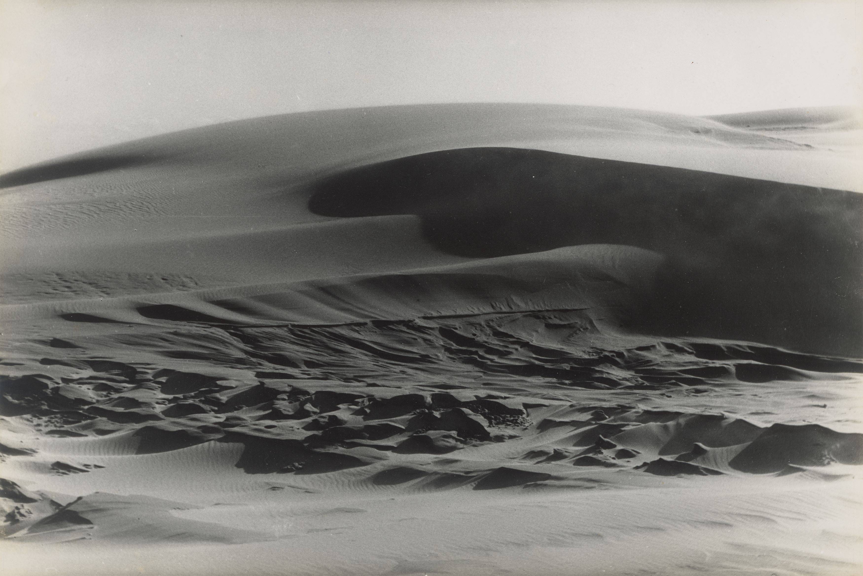 This picture shows the following artwork: Alfred Ehrhardt. From the series ”Kurische Nehrung”. 1934.