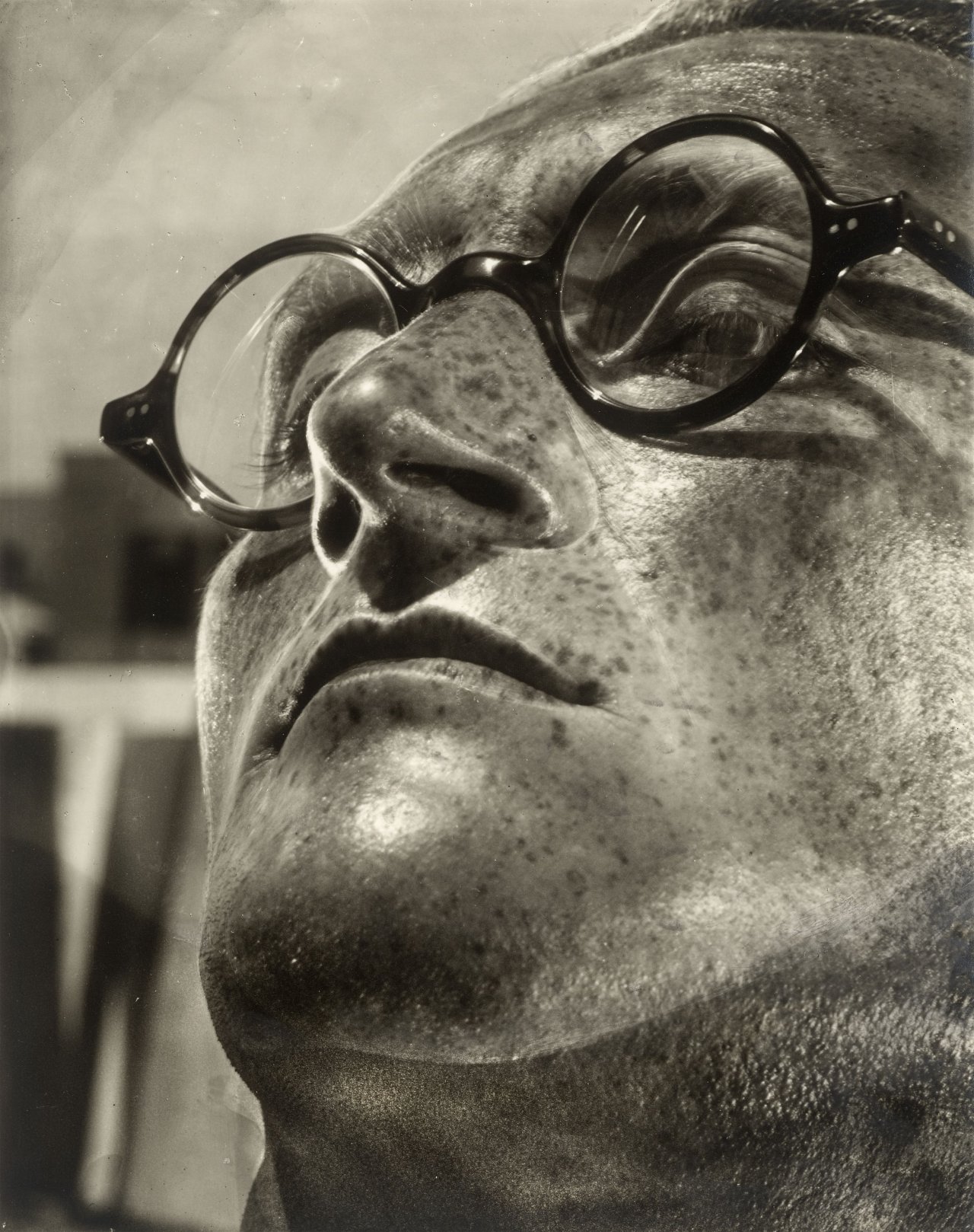 This picture shows the following artwork: Helmar Lerski (i.e. Schmuklerski, Israel). Metamorphosis through Light, Tel-Aviv. 1935–1936.