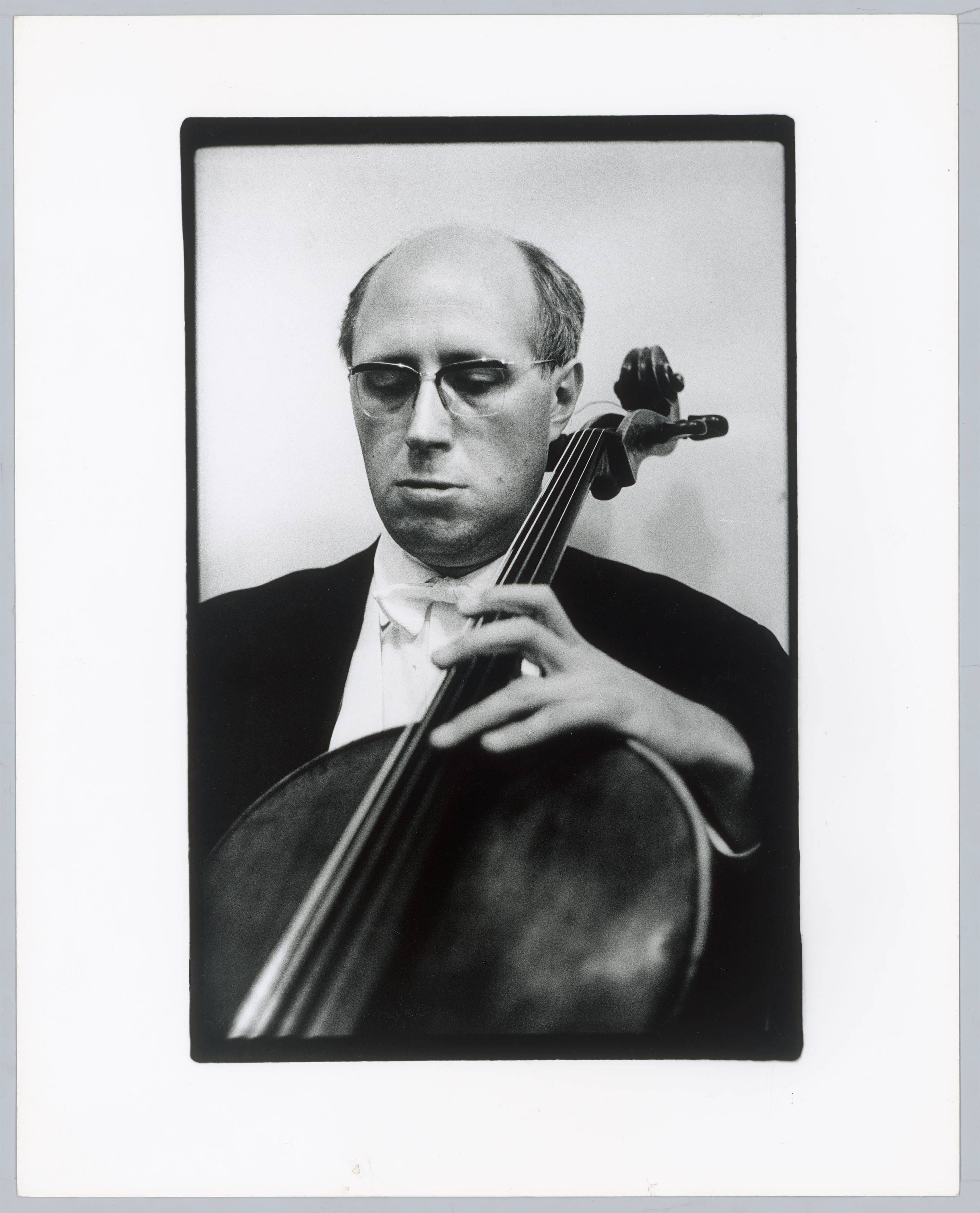 This picture shows the following artwork: Evelyn Richter. Musician Portraits. 1968–1975.