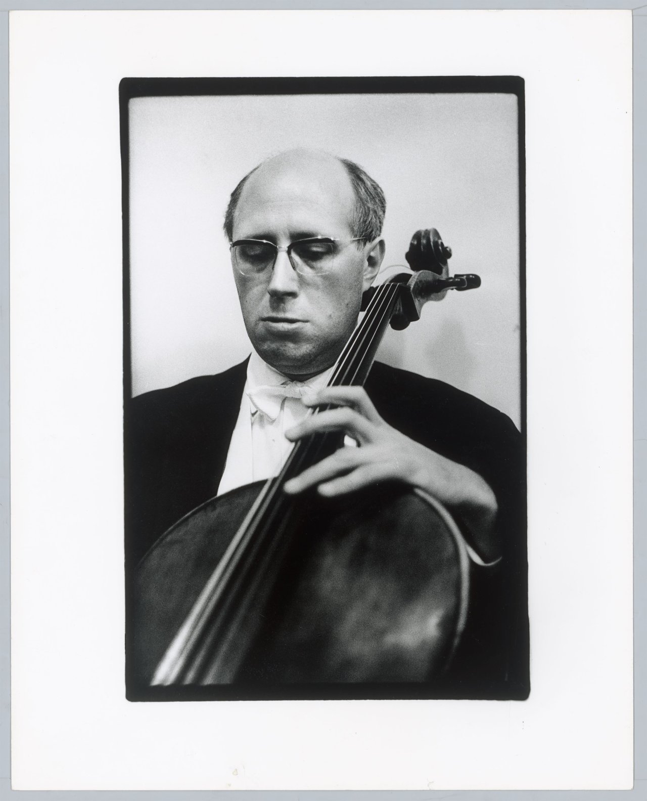 This picture shows the following artwork: Evelyn Richter. Musician Portraits. 1968–1975.