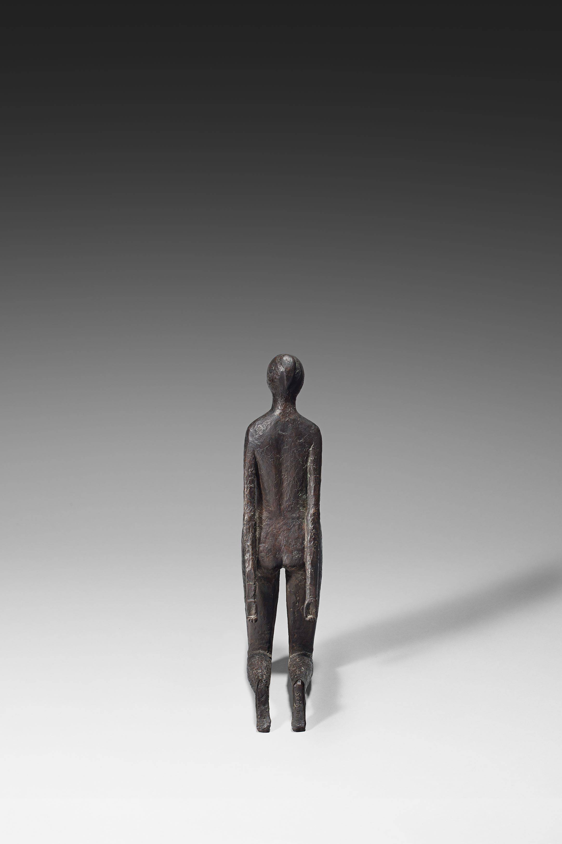 This picture shows the following artwork: Gustav Seitz. ”Kleine Kniende”. 1962.