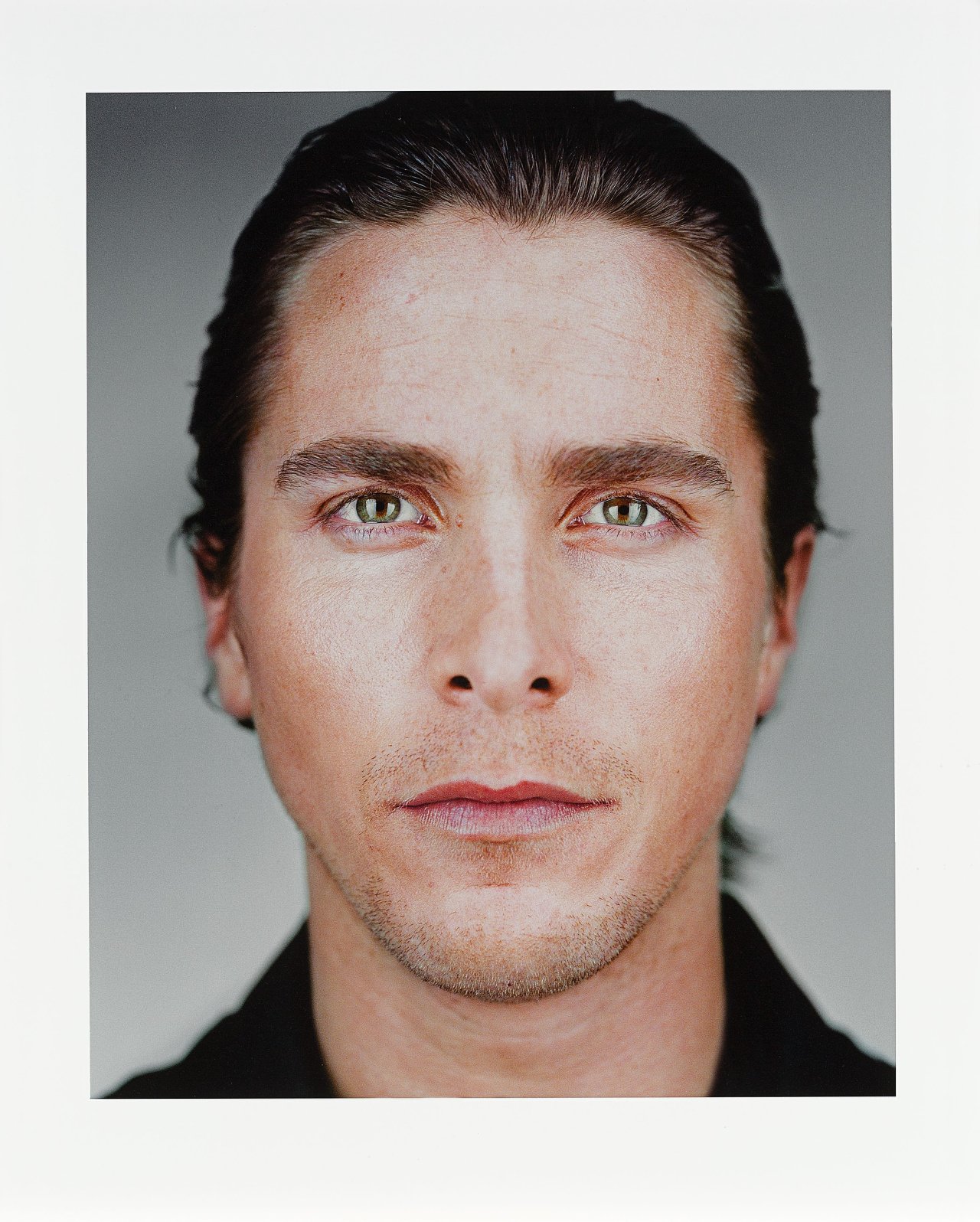This picture shows the following artwork: Martin Schoeller. Christian Bale. 2000.