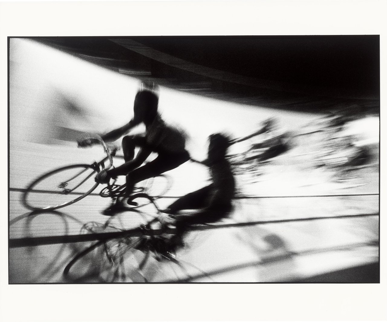 This picture shows the following artwork: Robert Lebeck. ”6 Tage Rennen”. 1964.