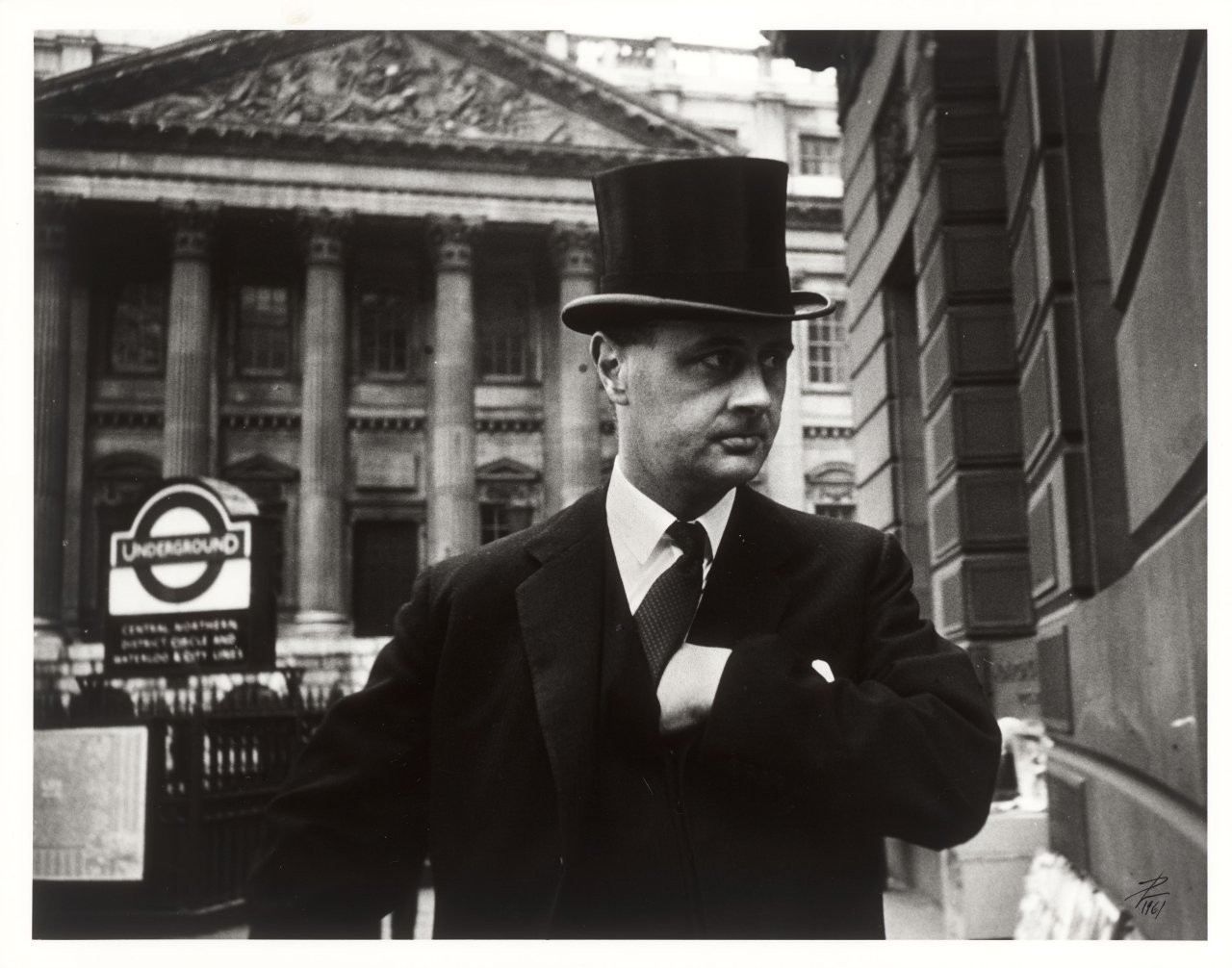 This picture shows the following artwork: Lutz Dille. ”London”. 1961.