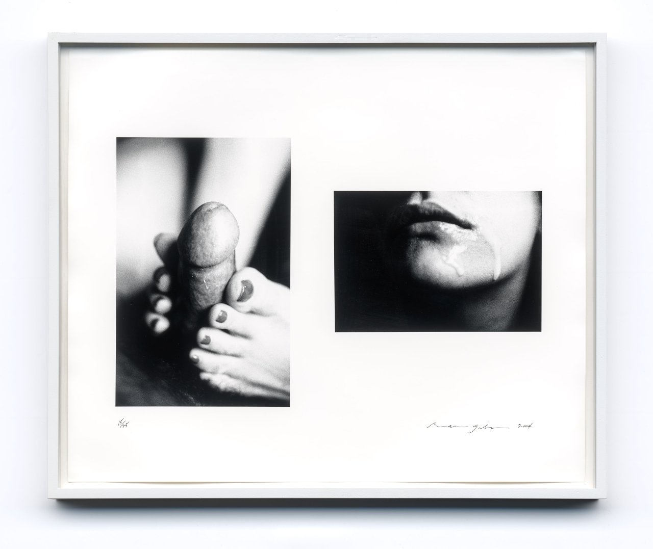 Auf diesem Bild ist das folgende Kunstwerk zu sehen:  Mappenwerk. „Printed Matter Photography Portfolio V: [Untitled/Nudes] Curated by Larry Clark“. 2004.