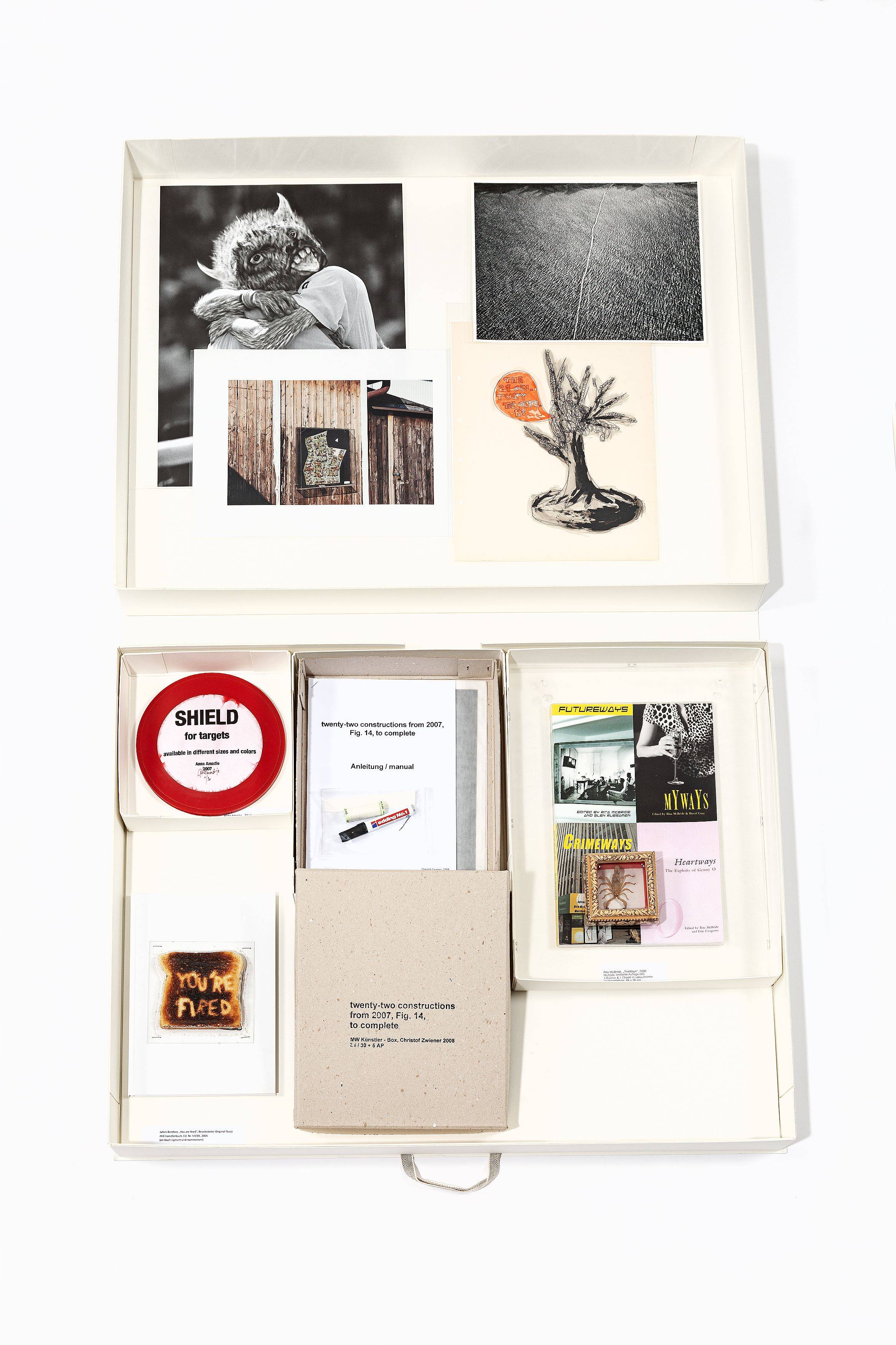 This picture shows the following artwork:  Portfolio. ”MW Künstlerbox”. 2008.